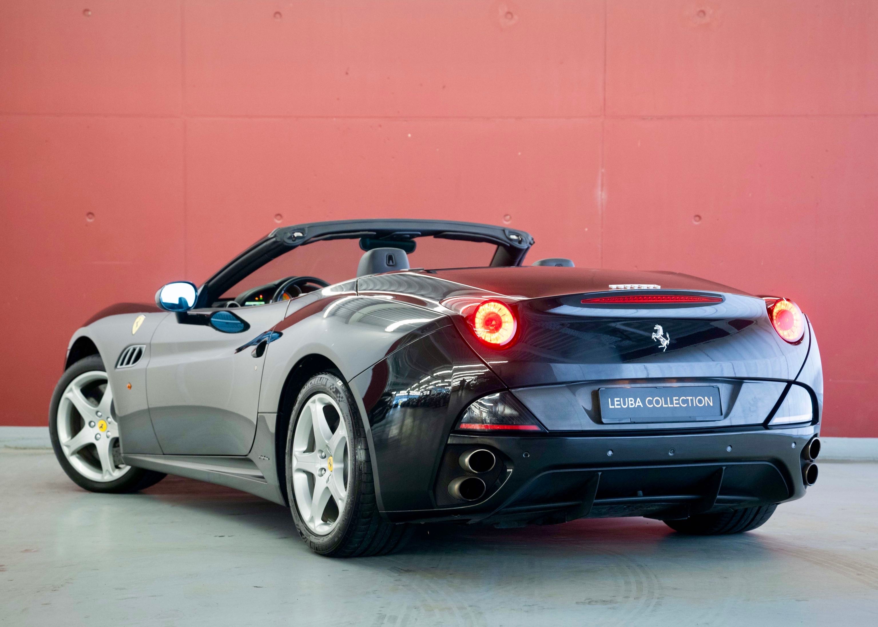 Image FERRARI CALIFORNIA California 4.3 V8 (2nd hand, Swiss model, 100% original, full Ferrari service history)