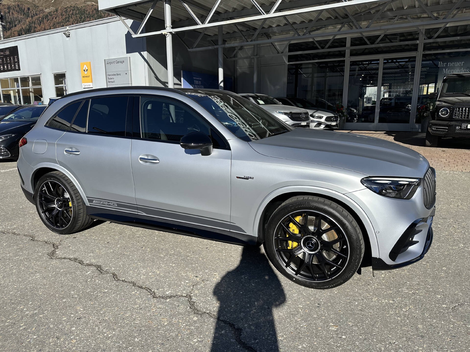 MERCEDES-BENZ GLC 63 AMG S E Performance Executive Edition-showroom-element-2