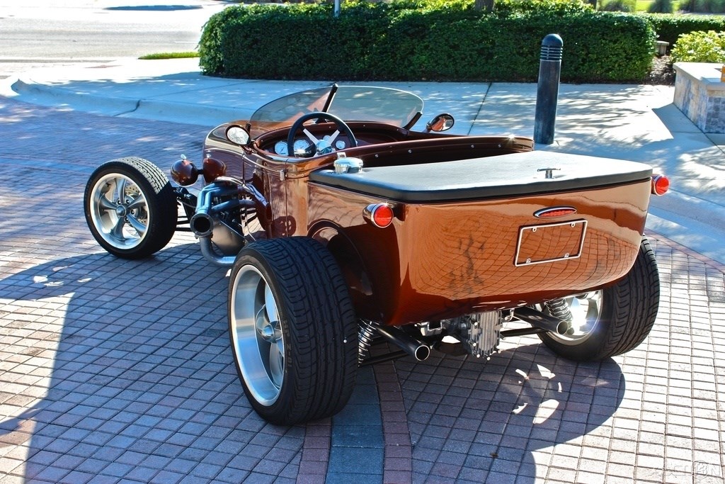 FORD Hot Rod Model T-image-2