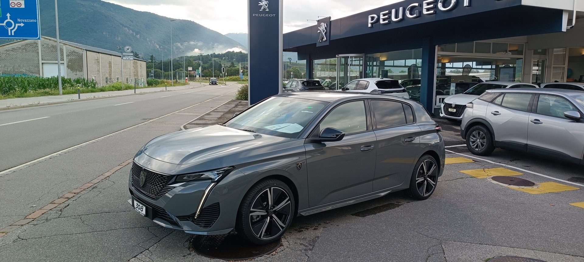 PEUGEOT 308 1.2 HEV 136 GT-image-11