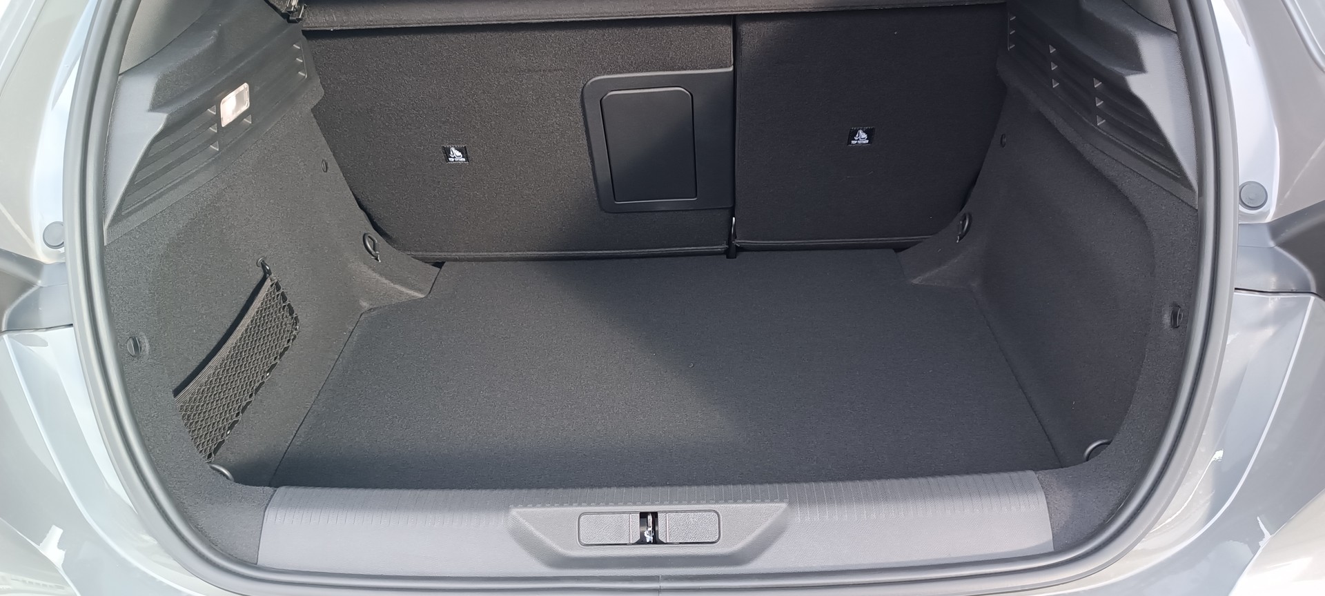 PEUGEOT 308 1.2 HEV 136 GT-image-16
