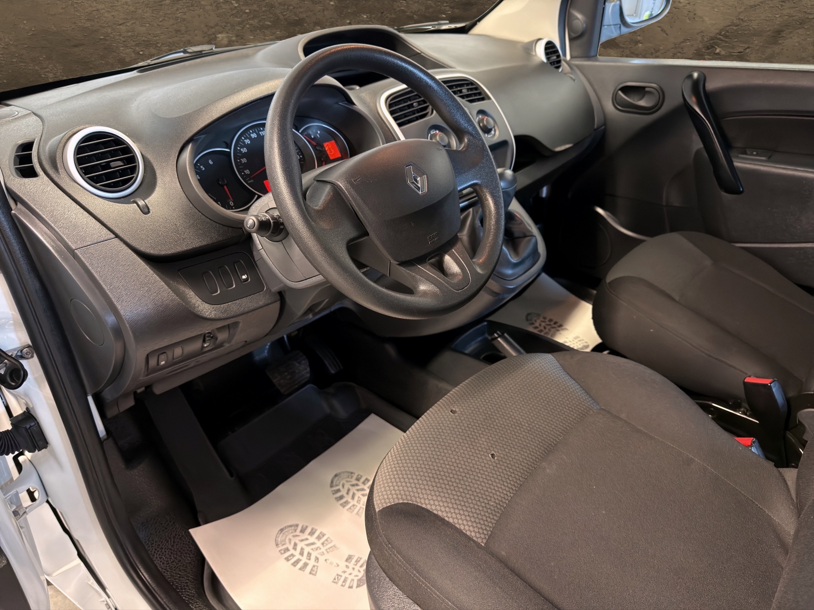 RENAULT RENAULT RENAULT Kangoo Medium TCe 115 Business A-showroom-element-3