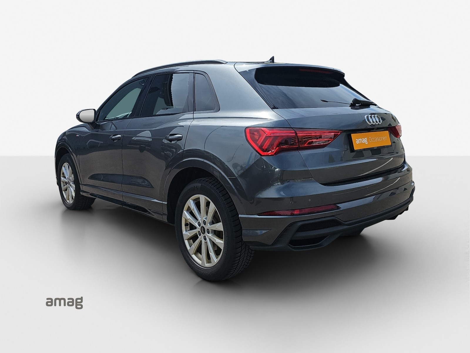 AUDI Q3 40 TFSI S line quattro S-tronic-showroom-element-2