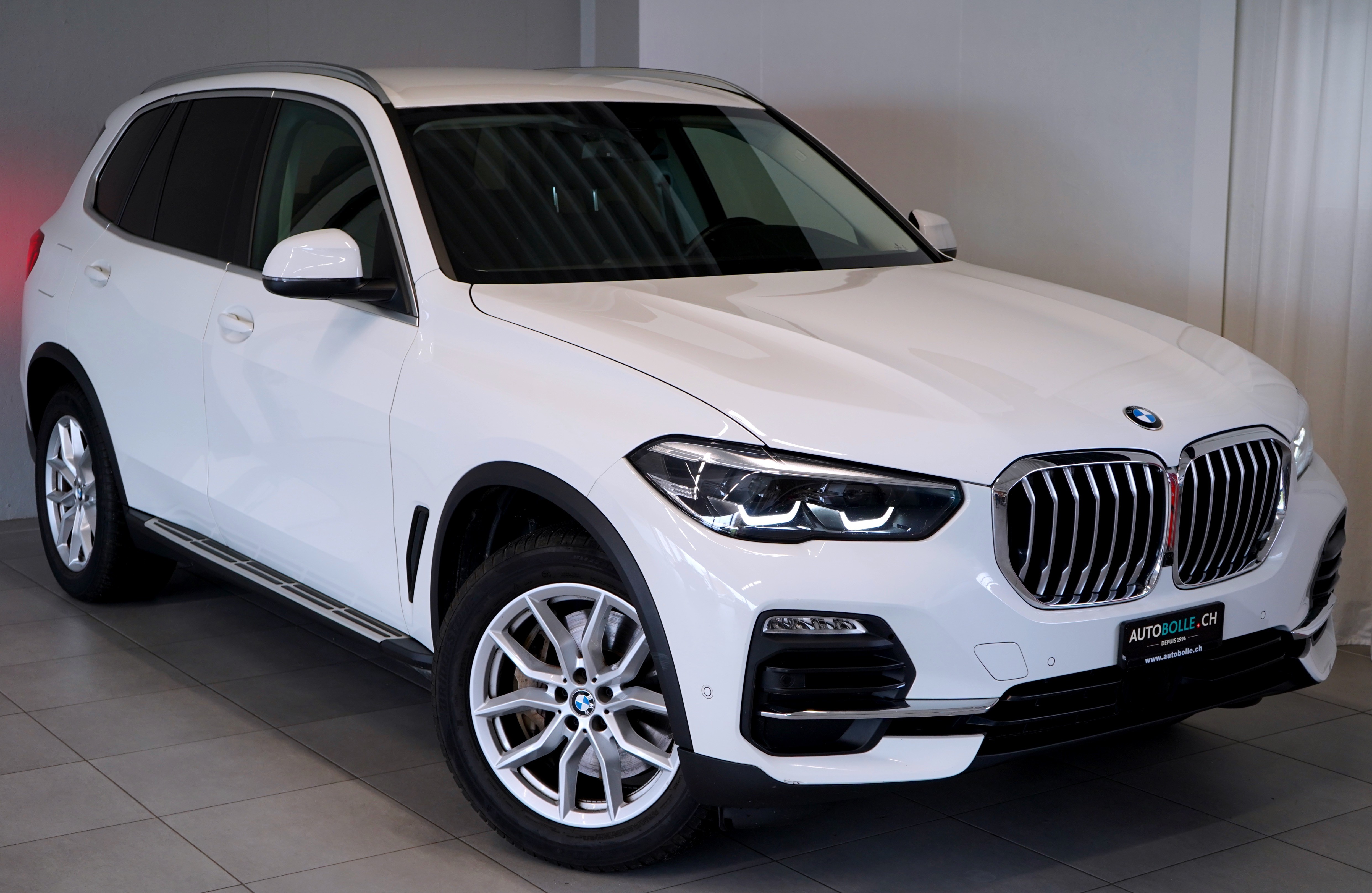 BMW X5 xDrive45e xLine (SUV / Geländewagen) BMW X5 xDrive45e xLine (SUV / Geländewagen)