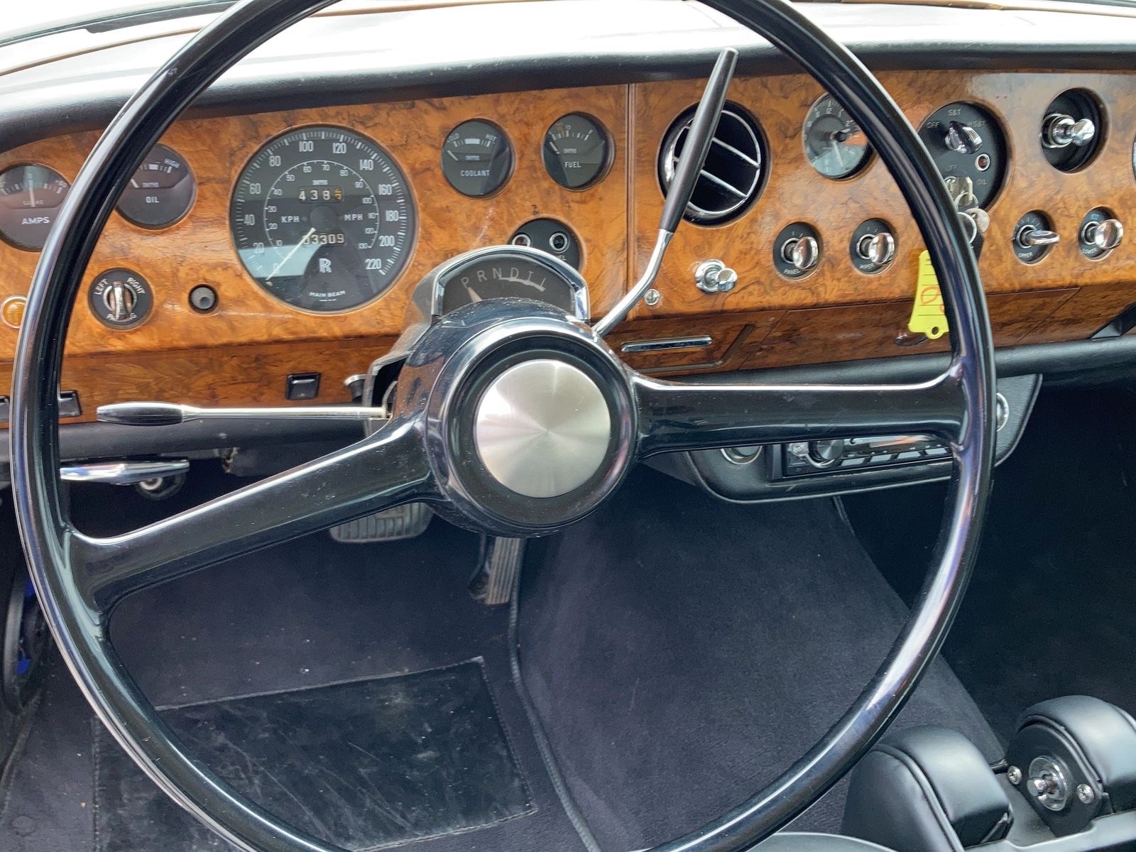 ROLLS-ROYCE Silver Shadow-image-5