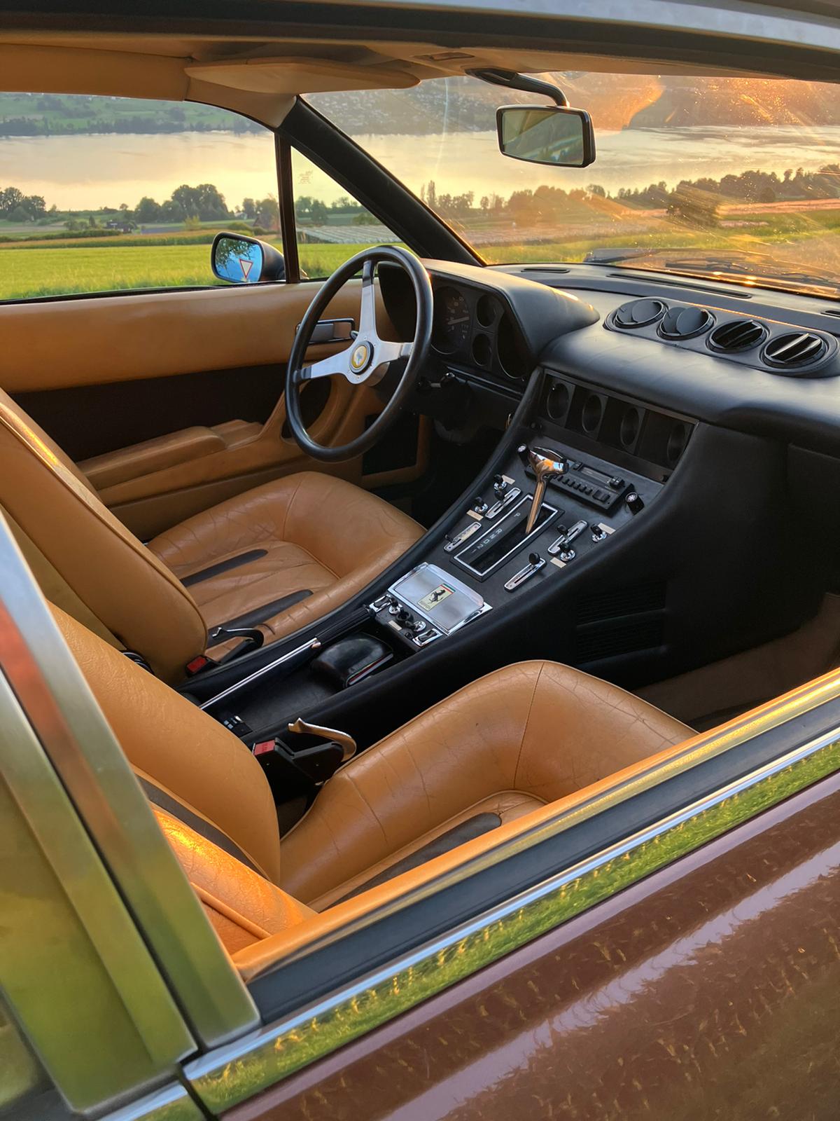 FERRARI 400-image-2