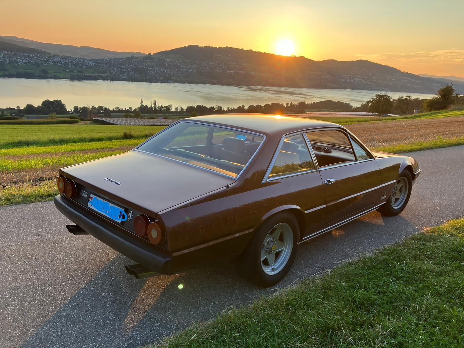 FERRARI 400-image-4