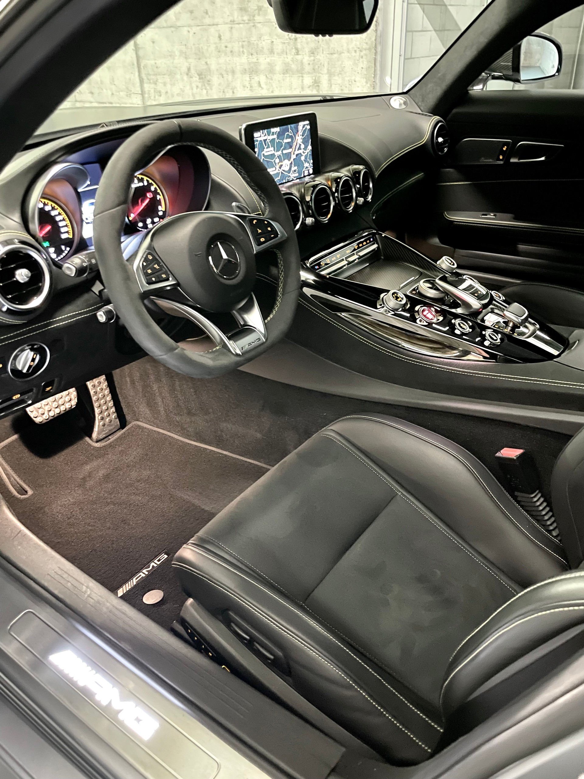 MERCEDES-BENZ AMG GT S Speedshift DCT-image-9