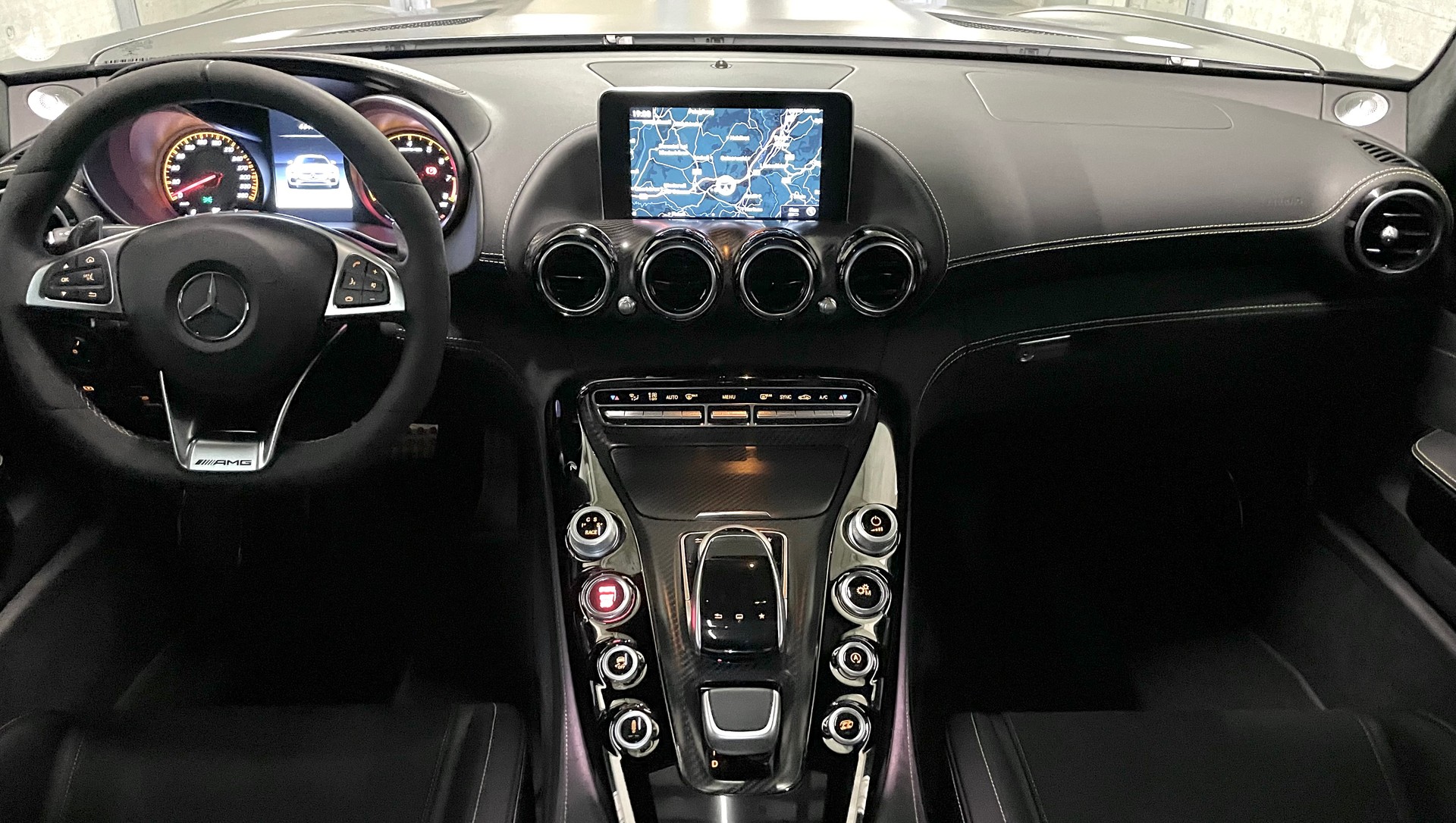 MERCEDES-BENZ AMG GT S Speedshift DCT-image-13