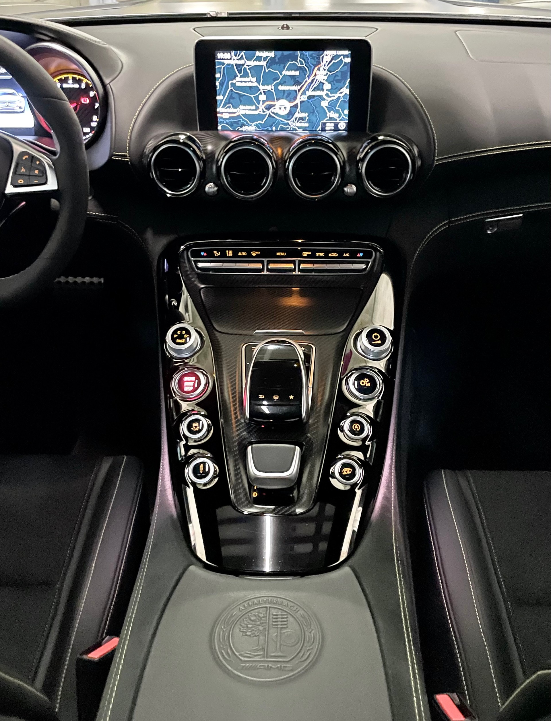 MERCEDES-BENZ AMG GT S Speedshift DCT-image-14