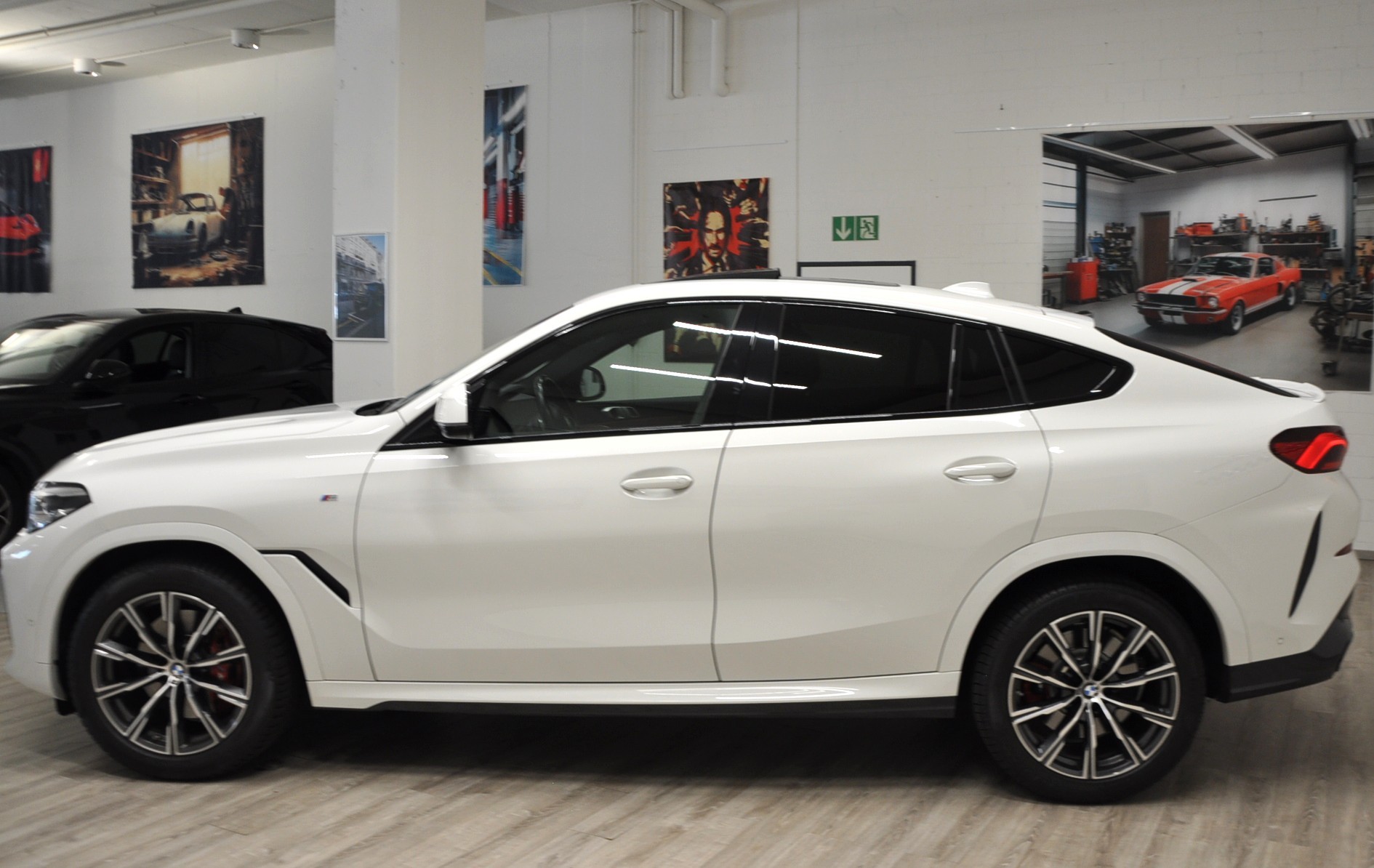 BMW X6 xDrive 48V 30d M Sport Steptronic-showroom-element-3