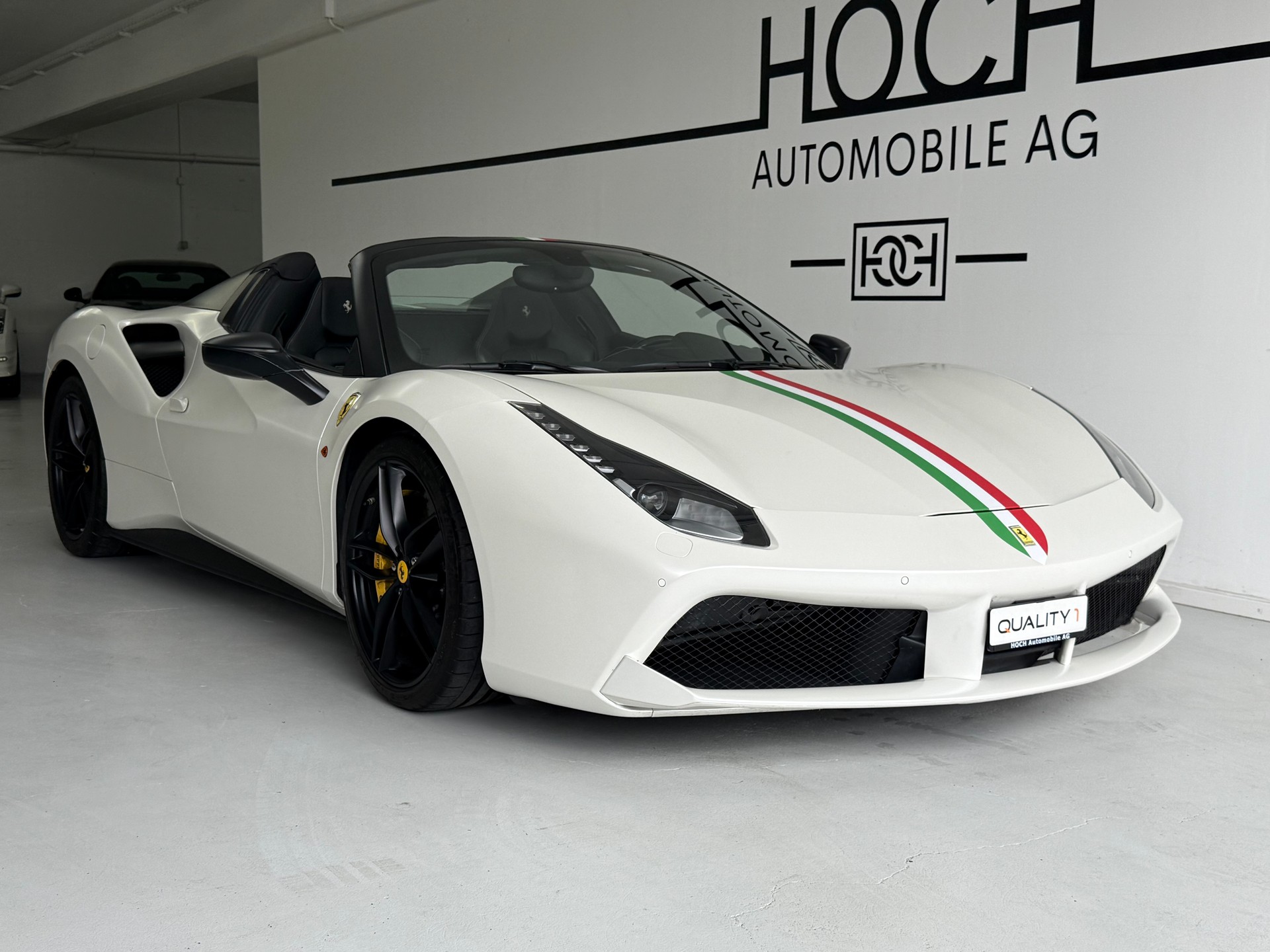 FERRARI 488 Spider 3.9 V8-showroom-element-2
