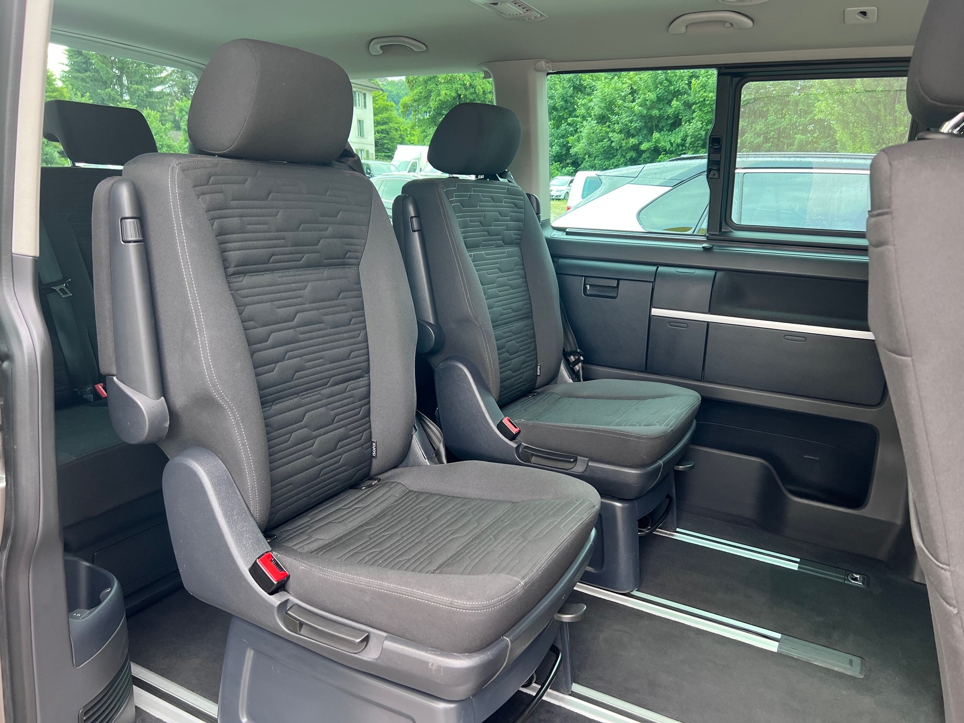VW T6.1 Multivan 2.0 TDI Comfortline 4Motion DSG-image-14