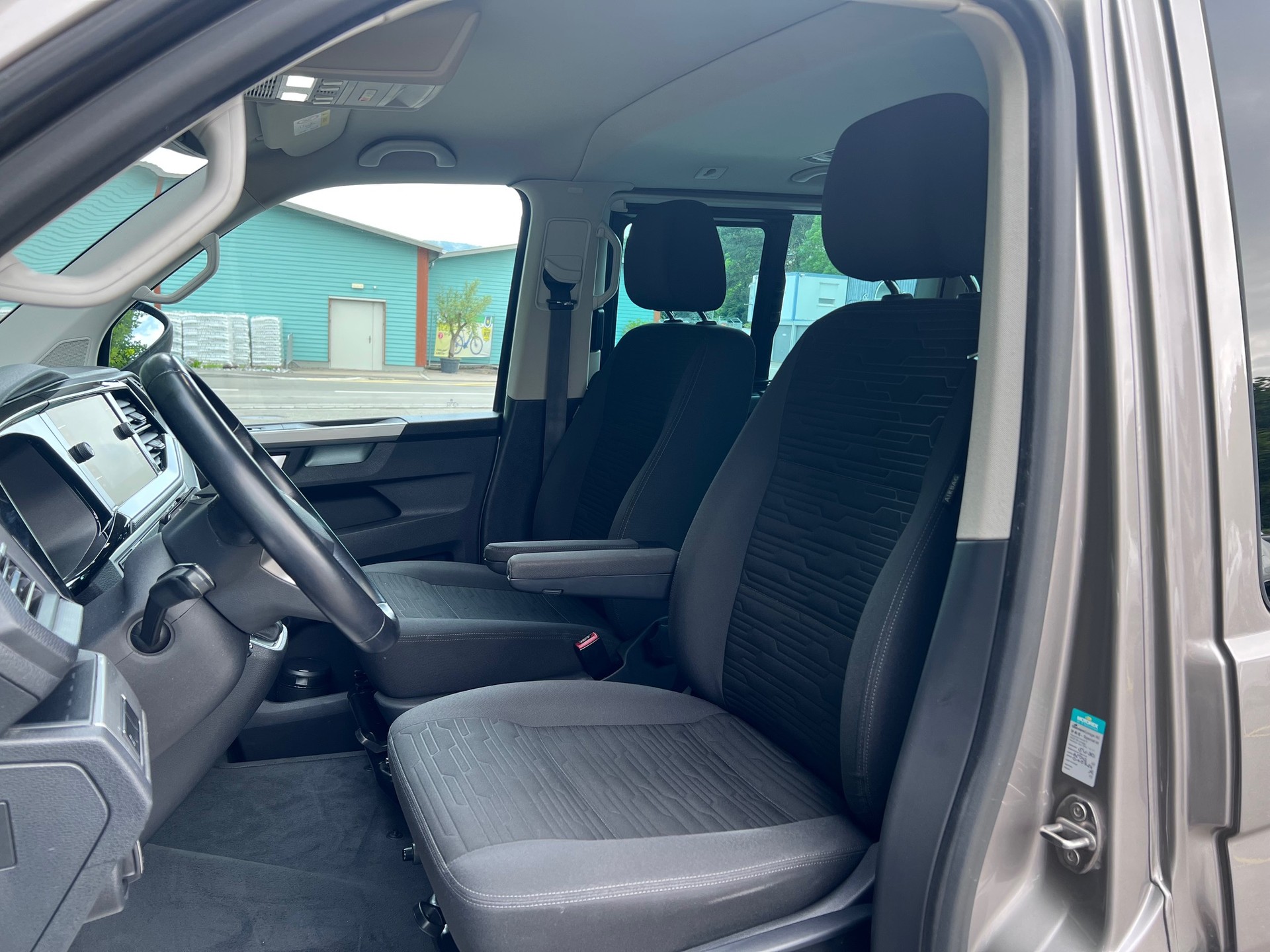 VW T6.1 Multivan 2.0 TDI Comfortline 4Motion DSG-image-4