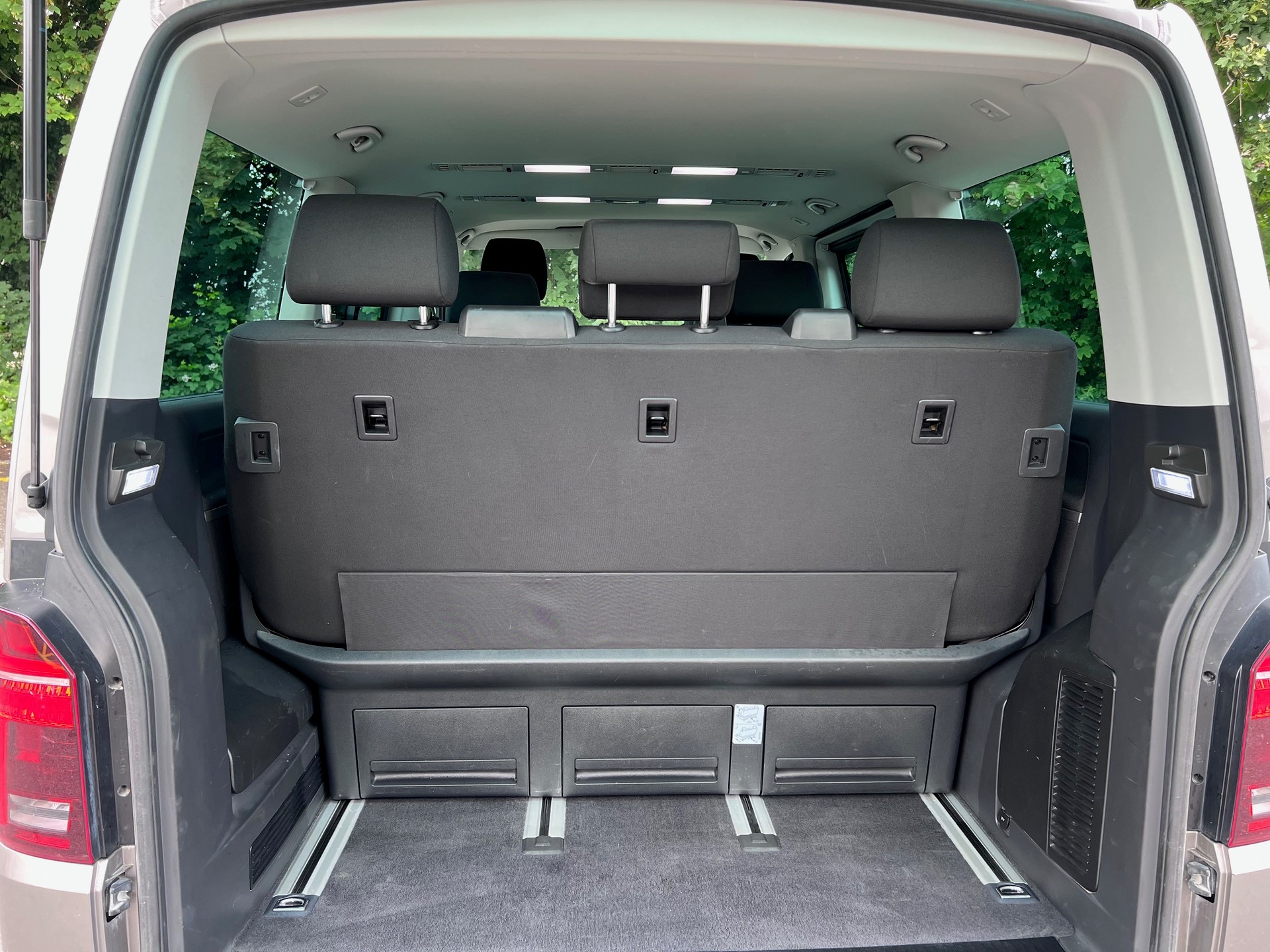 VW T6.1 Multivan 2.0 TDI Comfortline 4Motion DSG-image-5
