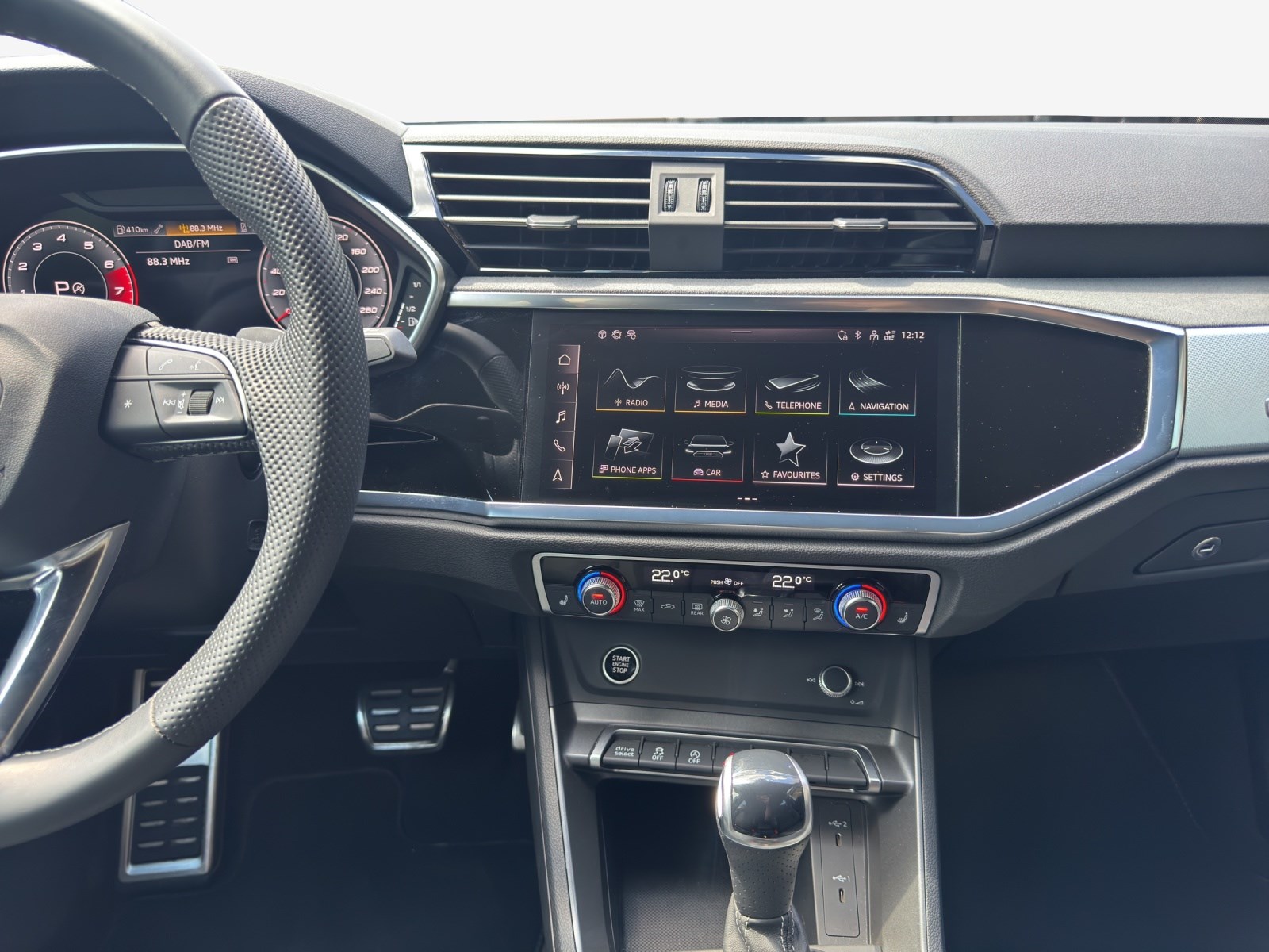 AUDI Q3 Sportback 40 TFSI S line quattro-image-10