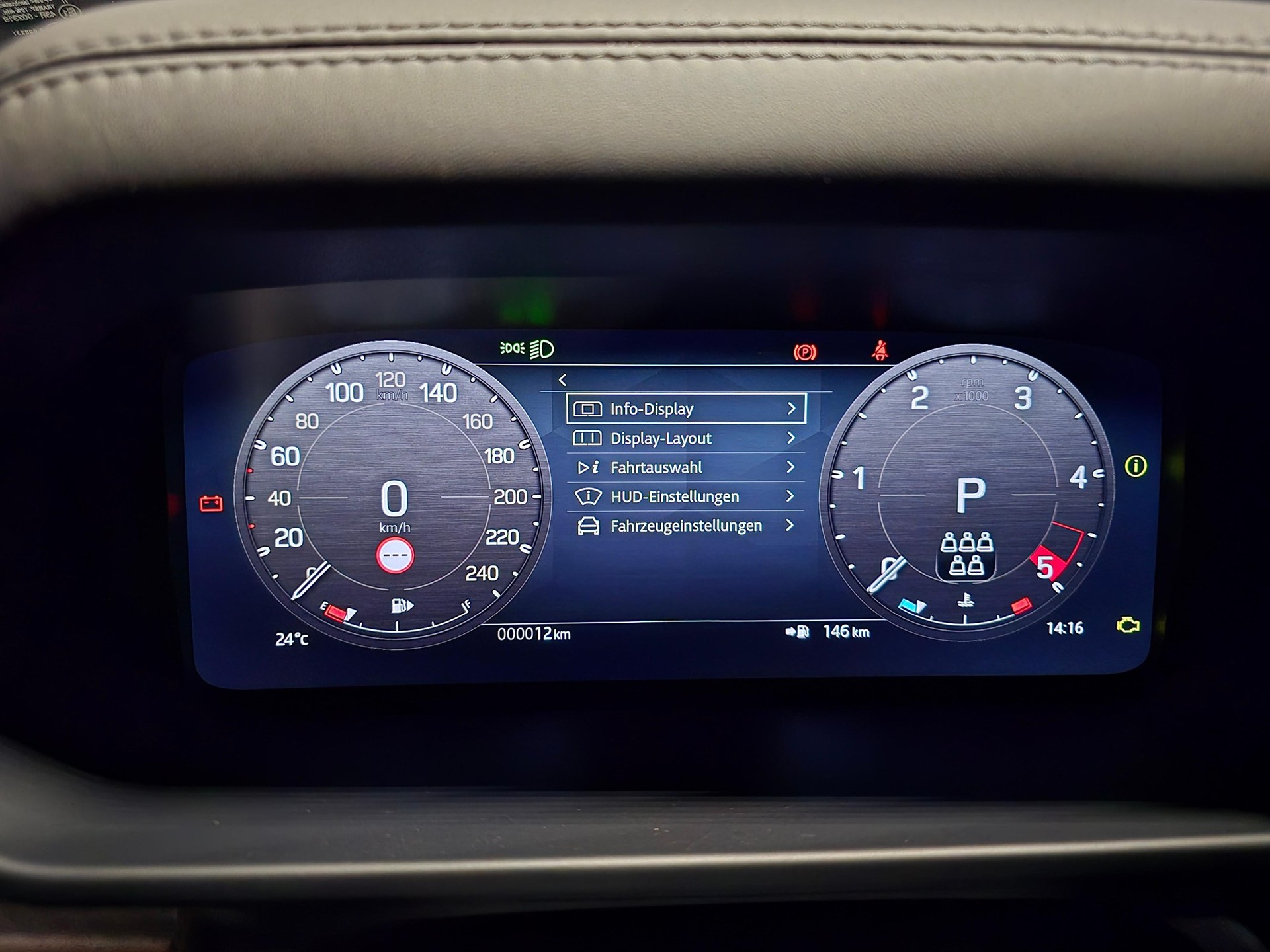 LAND ROVER Defender 110 3.0 D I6 300 X-Dynamic HSE-image-18