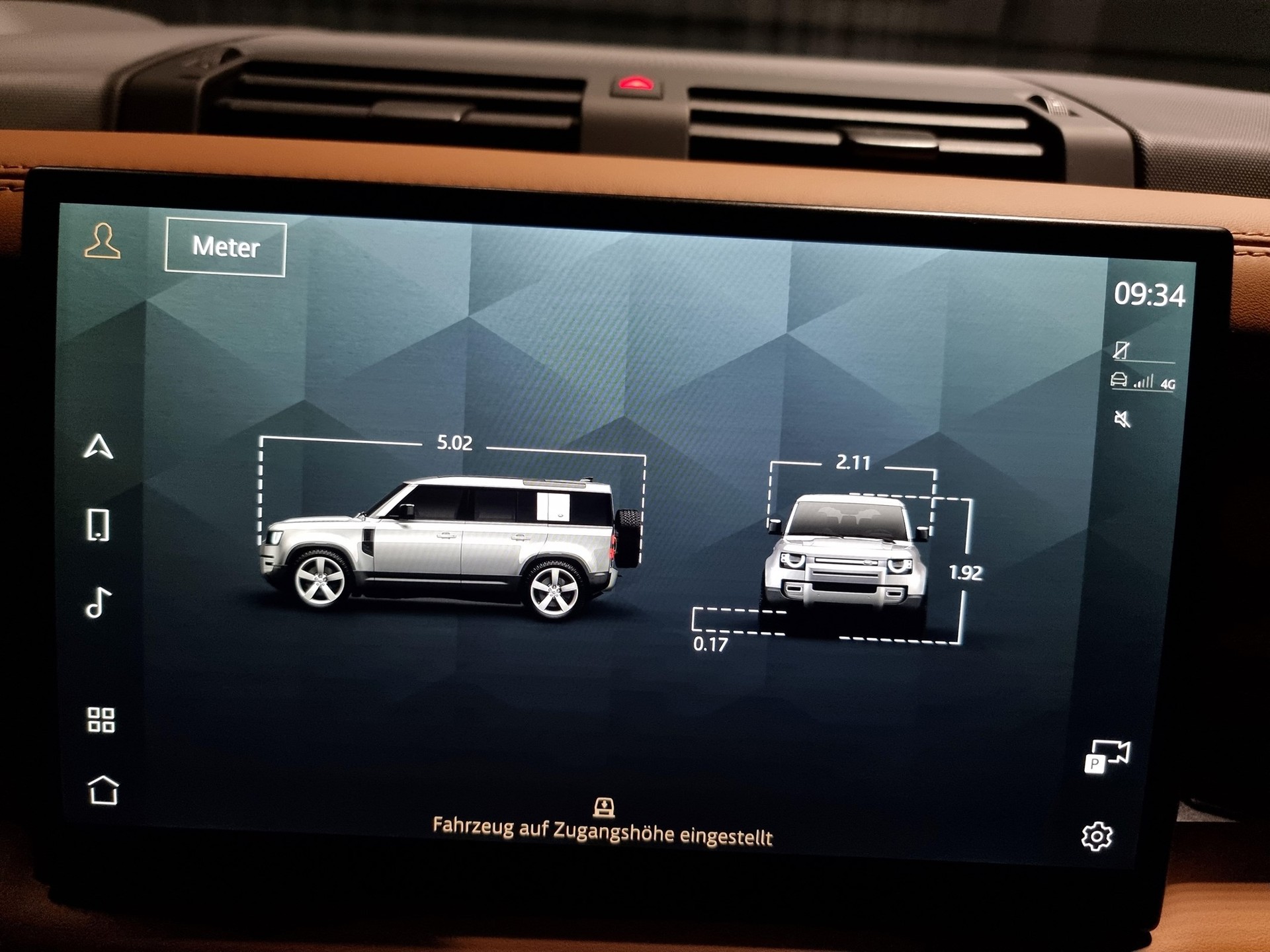 LAND ROVER Defender 110 3.0 D I6 300 X-Dynamic HSE-image-7