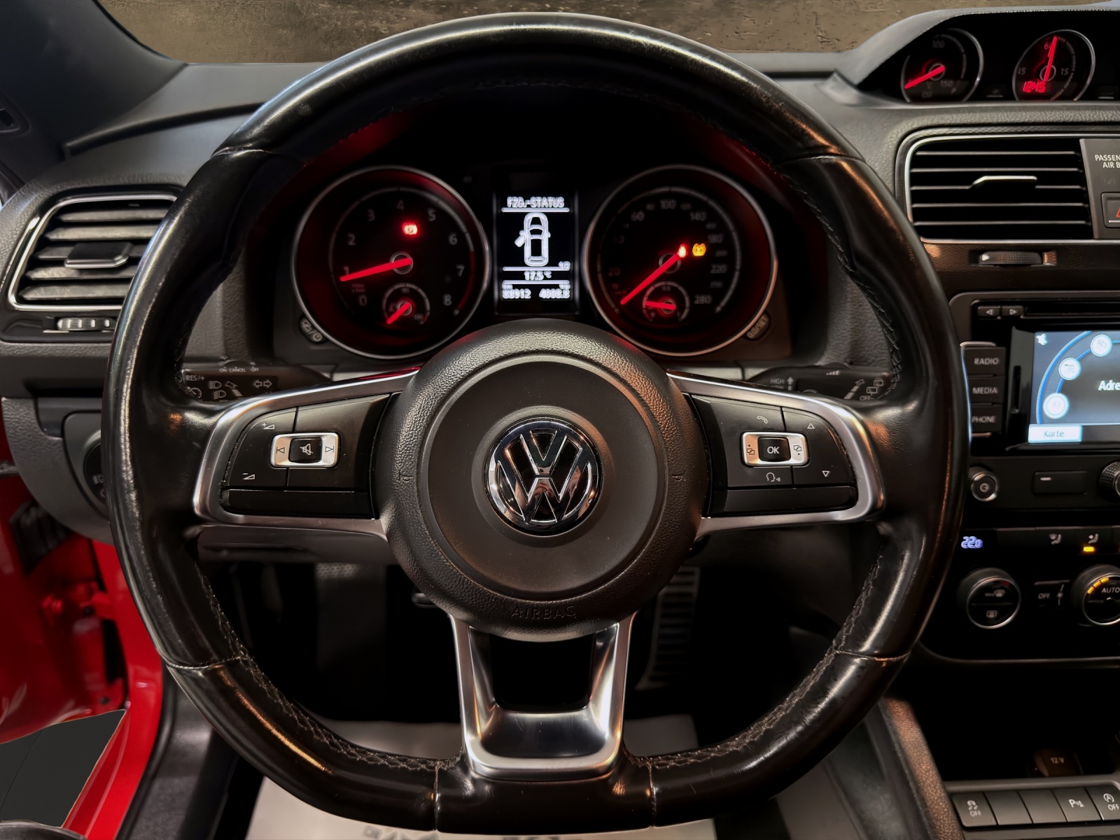 VW Scirocco 1.4 TSI BMT-image-6