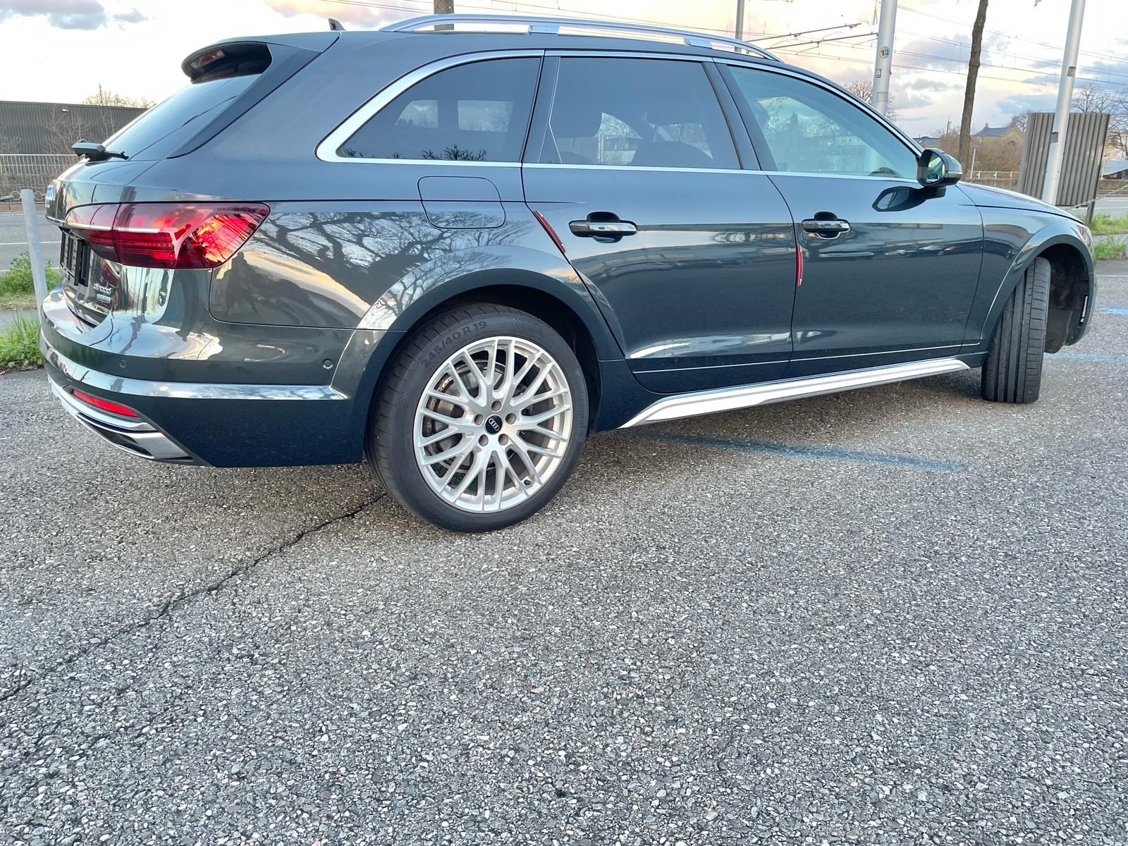 AUDI A4 allroad 40 TDI quattro tiptronic-image-3