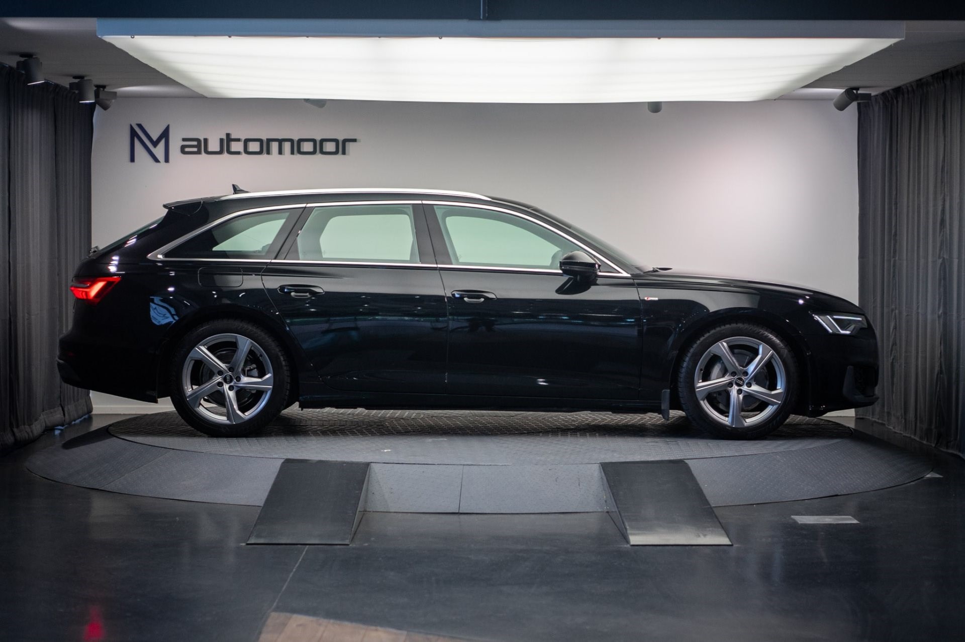 AUDI A6 Avant 40 TDI S Line quattro S-Tronic *CH-Fahrzeug* *AHK* *Standheizung* *Modell 24*-image-4