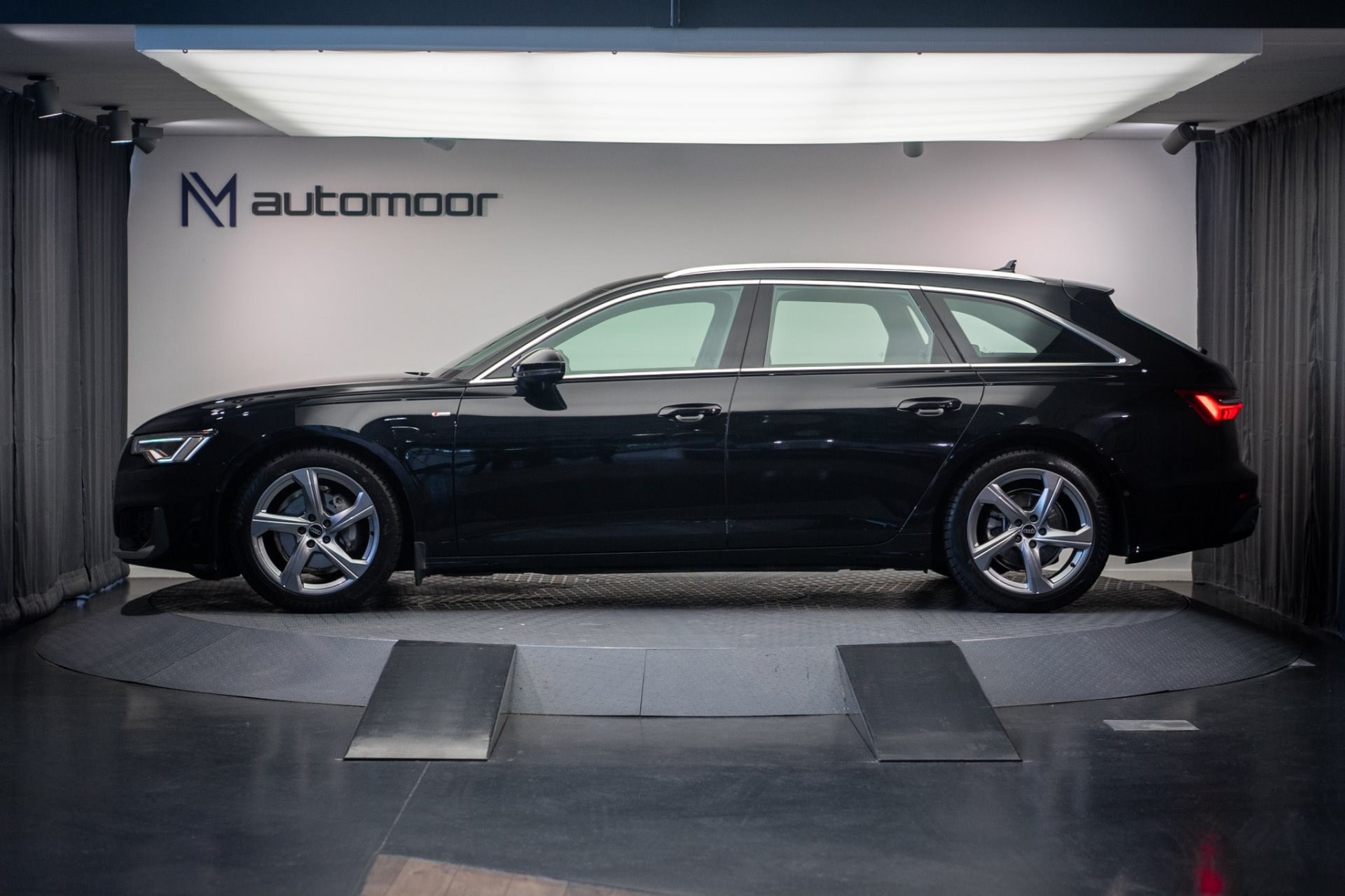 AUDI A6 Avant 40 TDI S Line quattro S-Tronic *CH-Fahrzeug* *AHK* *Standheizung* *Modell 24*-image-8