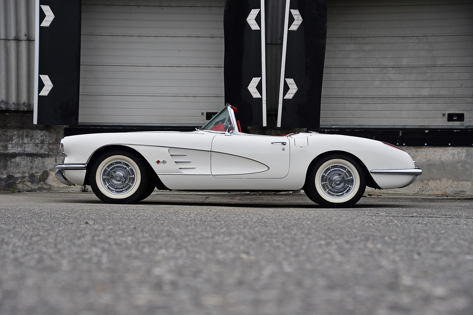 CHEVROLET Corvette C1-image-3