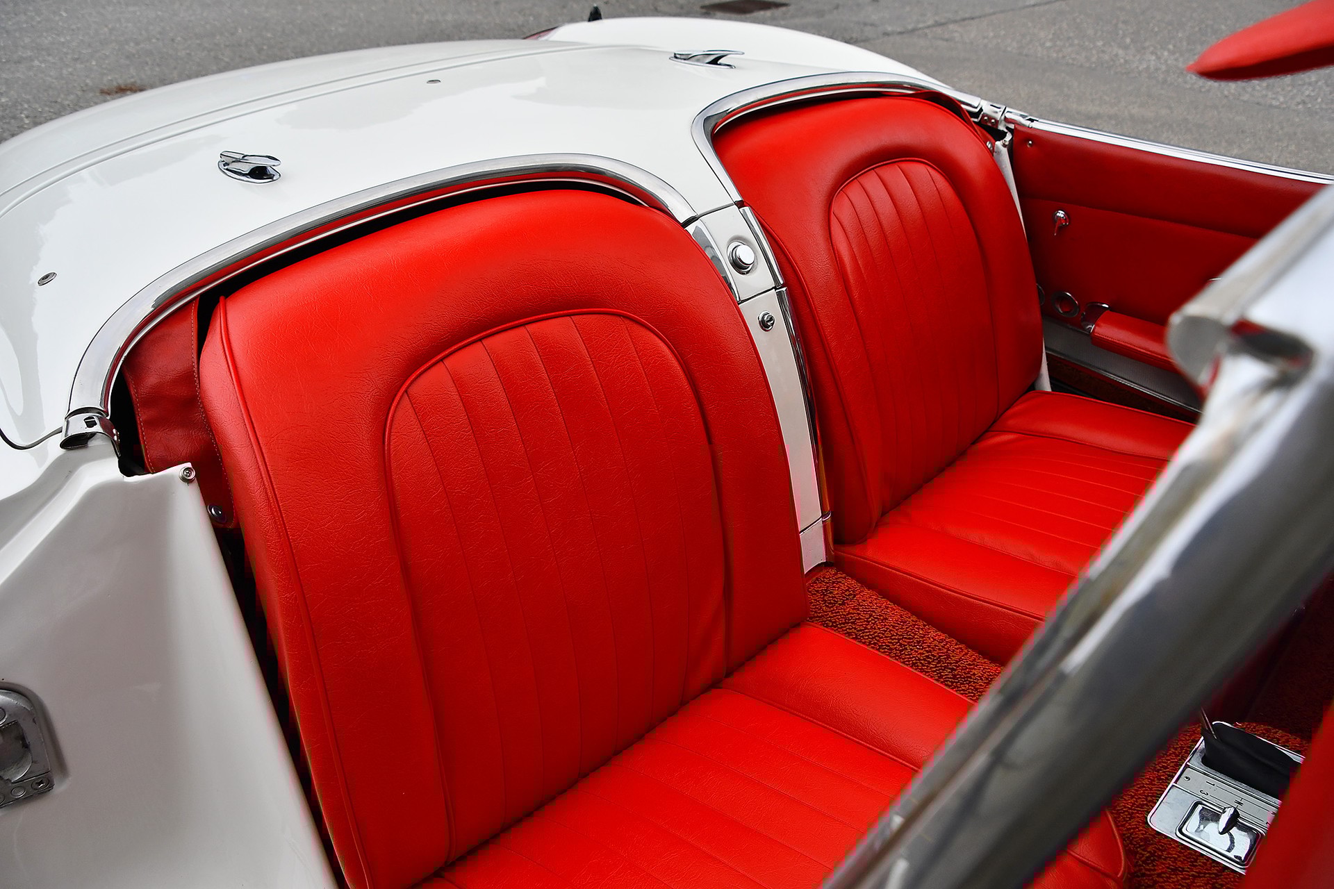 CHEVROLET Corvette C1-image-5