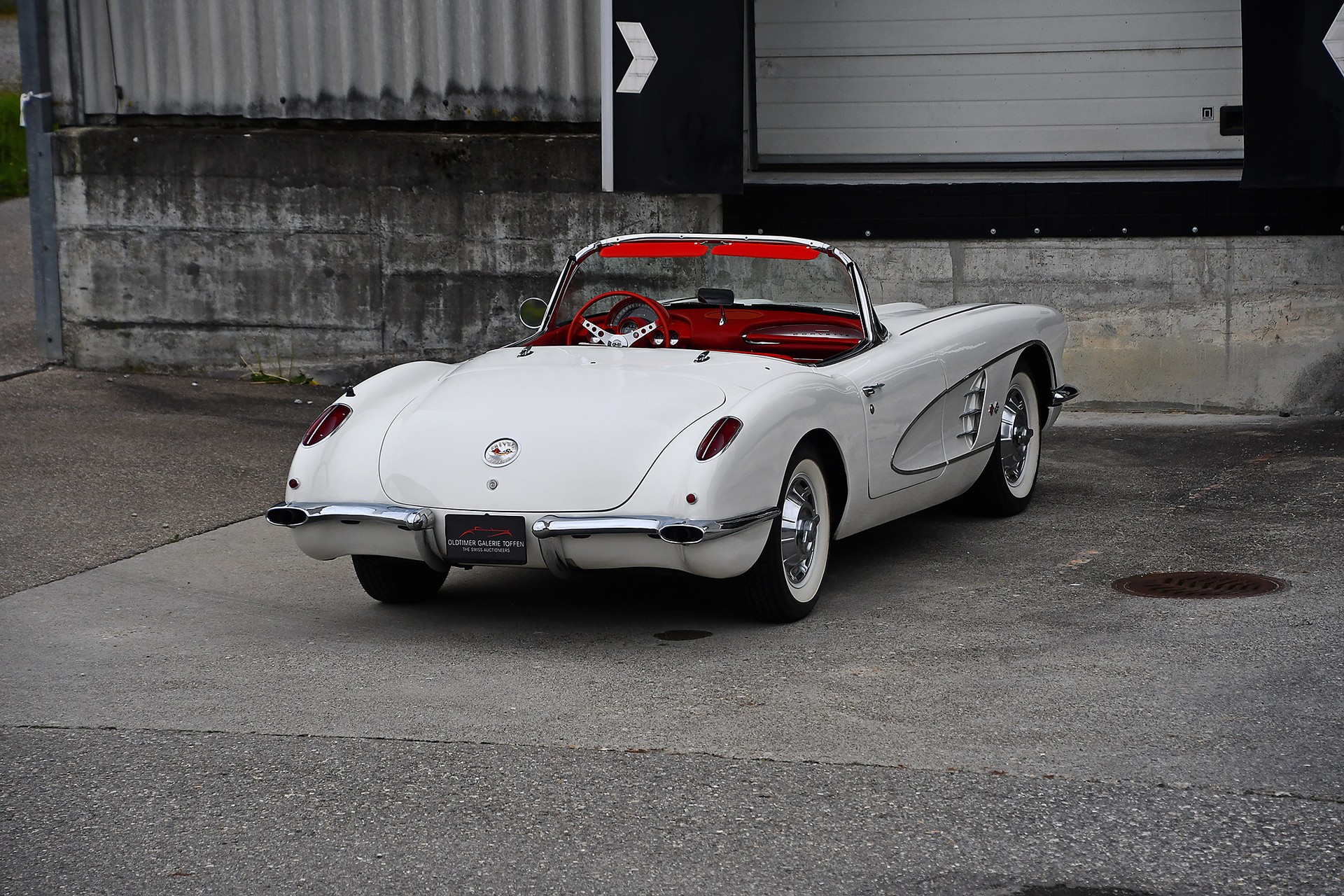 CHEVROLET Corvette C1-image-15