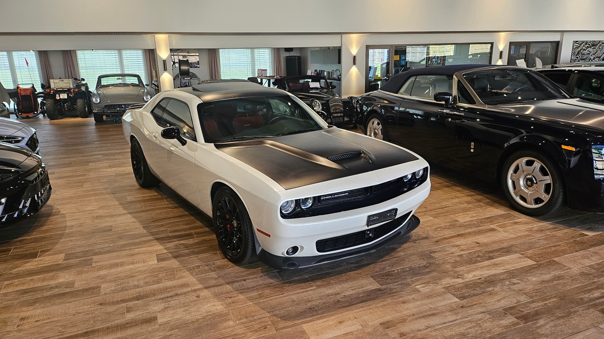 DODGE Challenger SRT 392 6.4 V8 Hemi-image-6