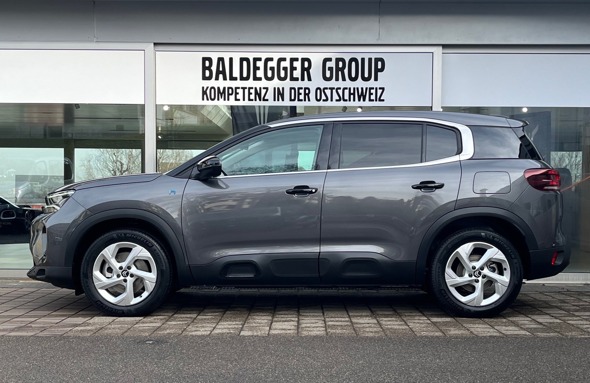 CITROEN C5 AIRCROSS 1.6 Plug-in Hybrid YOU+-showroom-element-1