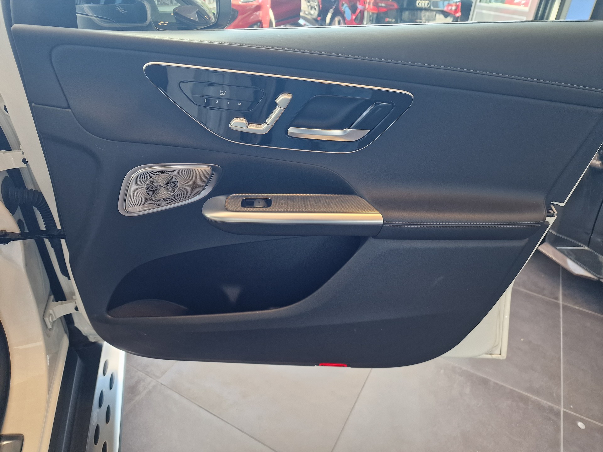 MERCEDES-BENZ GLC 400 e 4M 9G-Tronic-image-18