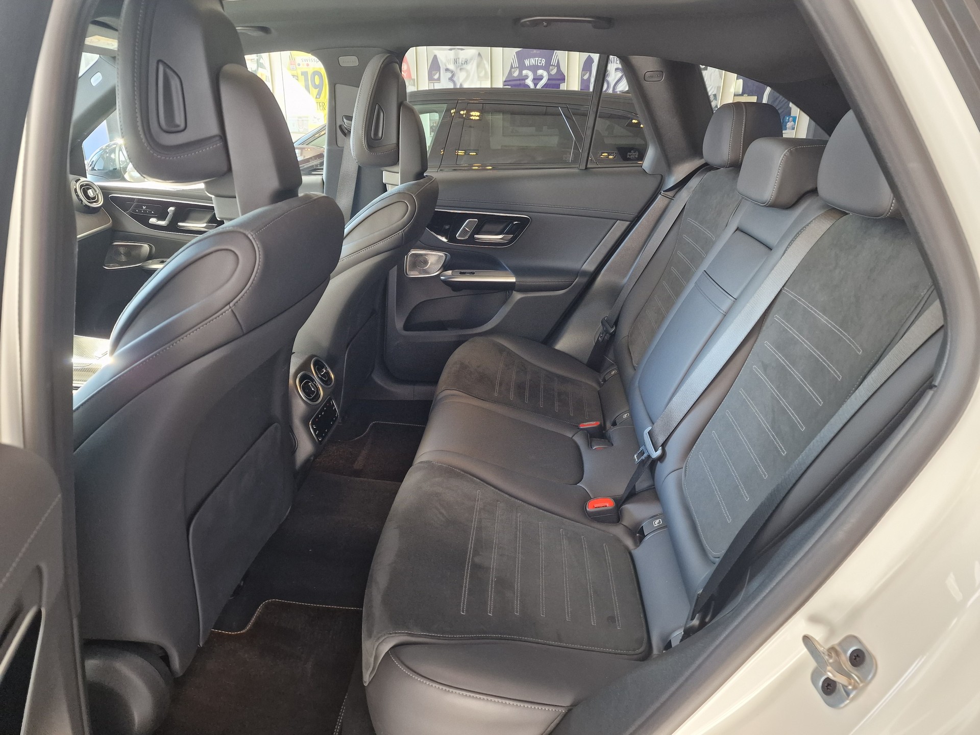 MERCEDES-BENZ GLC 400 e 4M 9G-Tronic-image-15