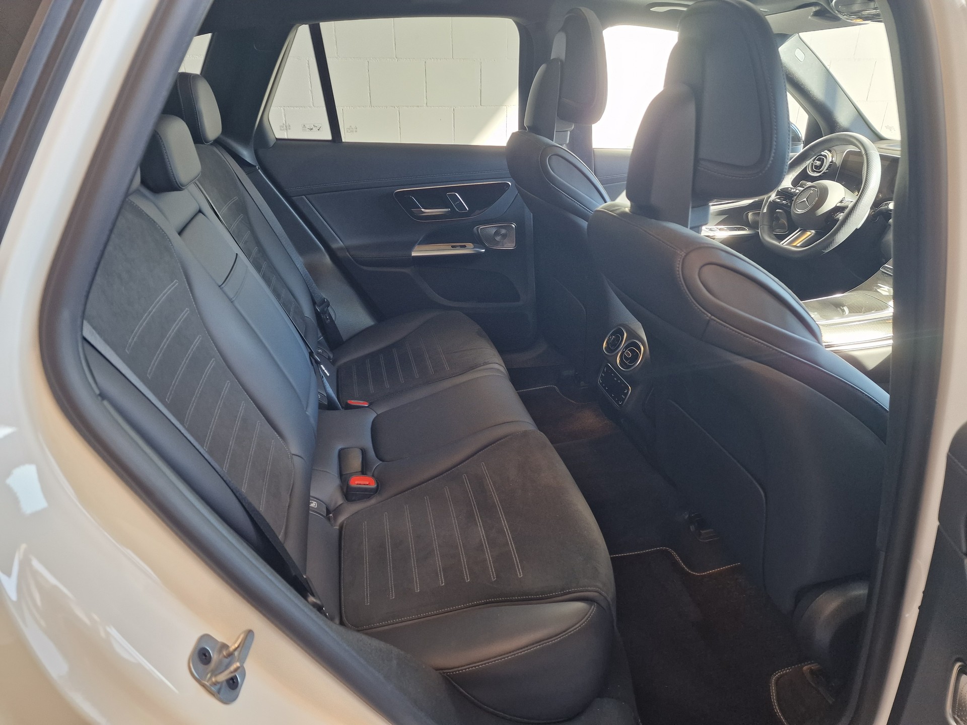 MERCEDES-BENZ GLC 400 e 4M 9G-Tronic-image-17