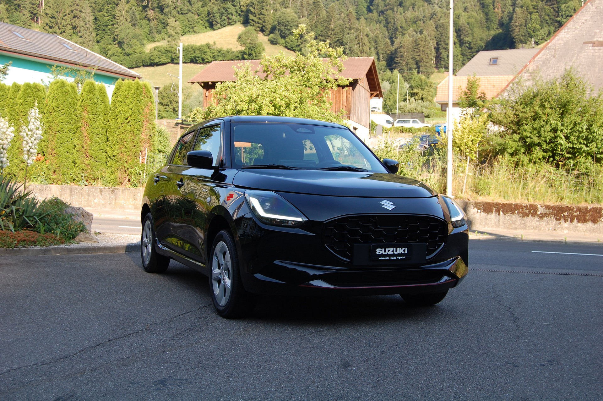 SUZUKI Swift 1.2 Tradizio Hybrid 4x4-showroom-element-1