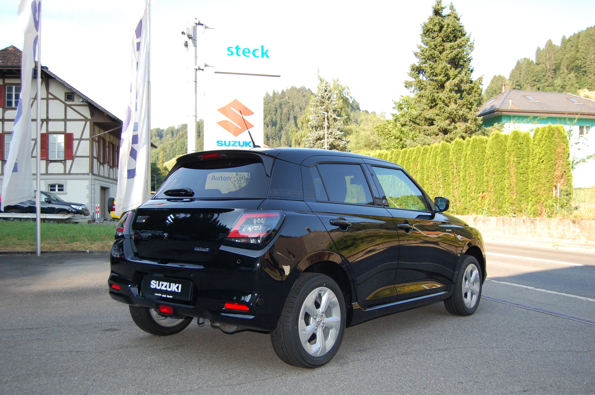 SUZUKI Swift 1.2 Tradizio Hybrid 4x4-showroom-element-3