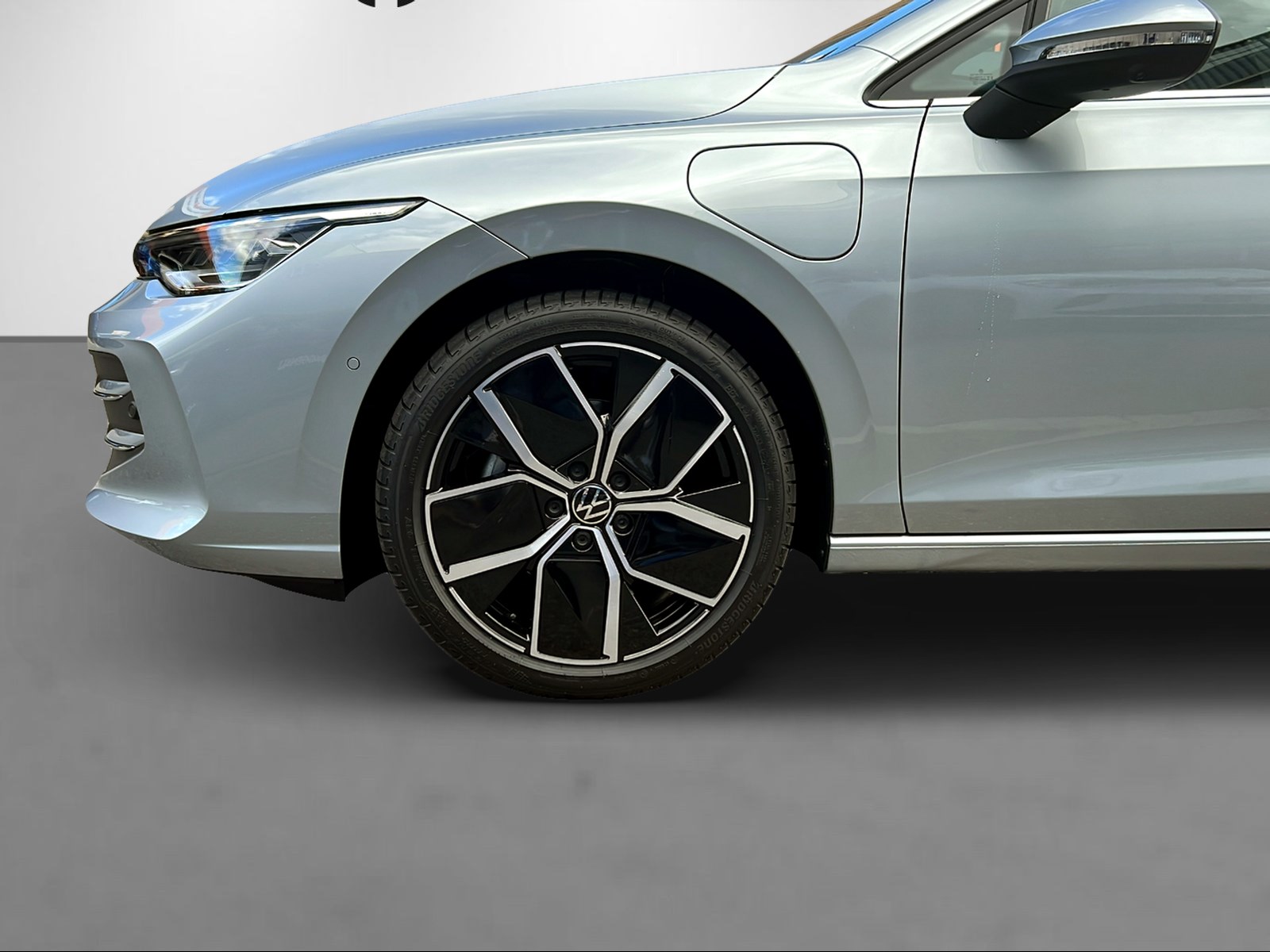 VW Golf VIII 1.5 TSI PHEV Edition 50 DSG-showroom-element-2