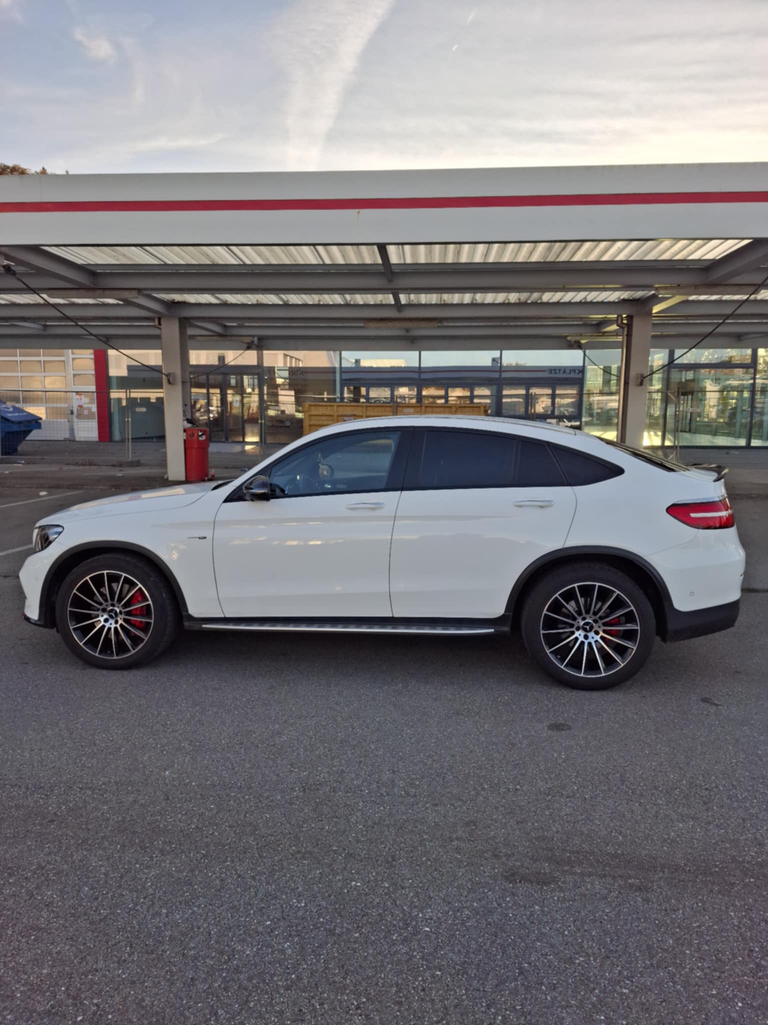 MERCEDES-BENZ GLC Coupé 43 AMG 4Matic 9G-Tronic-image-2