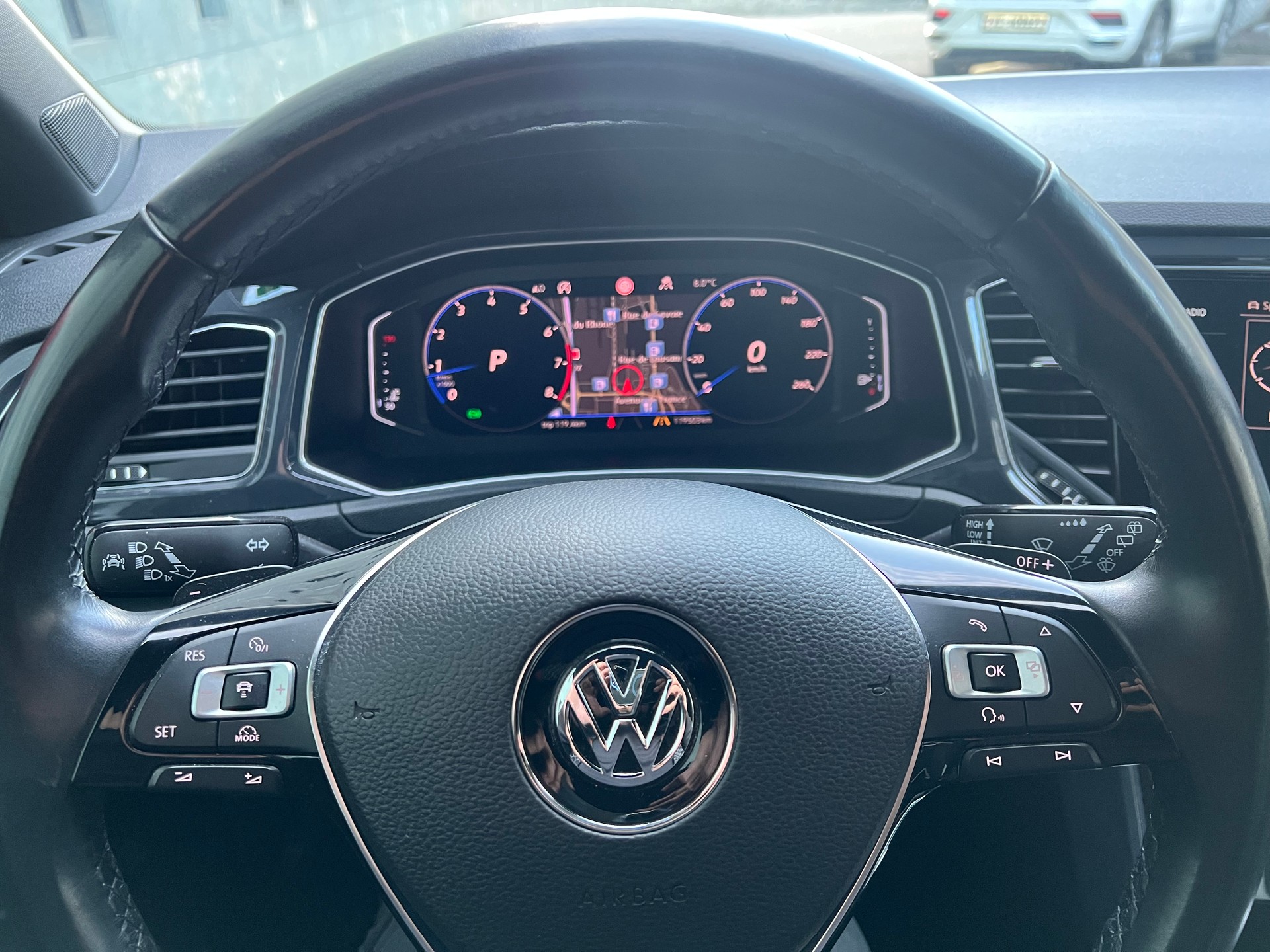 VW T-Roc 2.0 TSI Sport DSG 4Motion-image-12