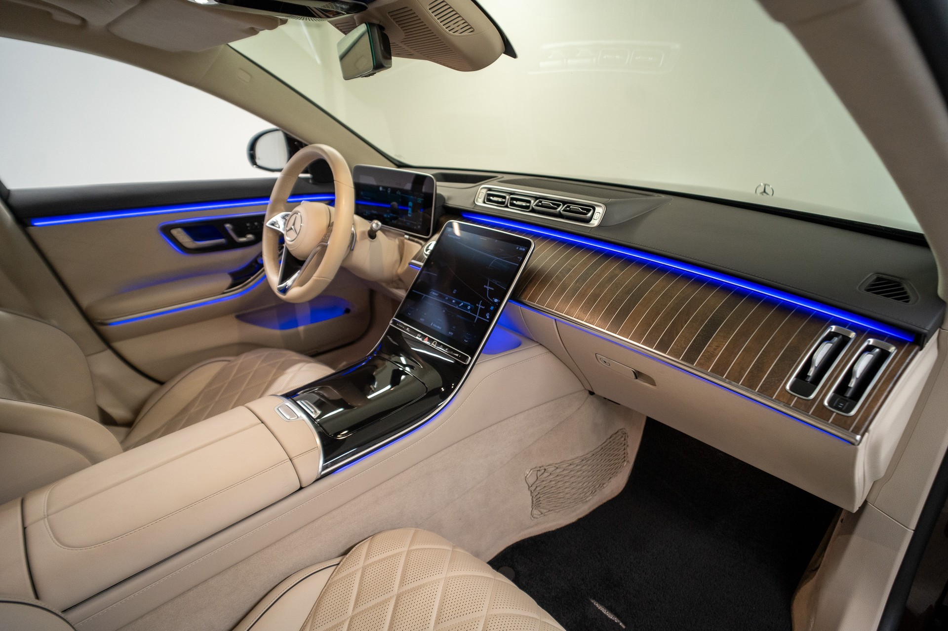 MERCEDES-BENZ S 450 V6 4matic *CH-FAHRZEUG*-image-17