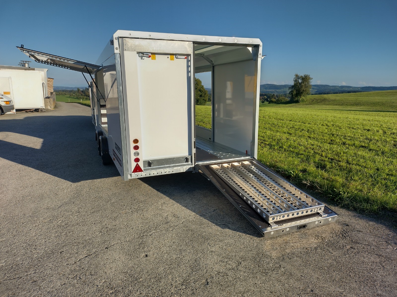 BRIAN JAMES TRAILERS RaceSport-image-8