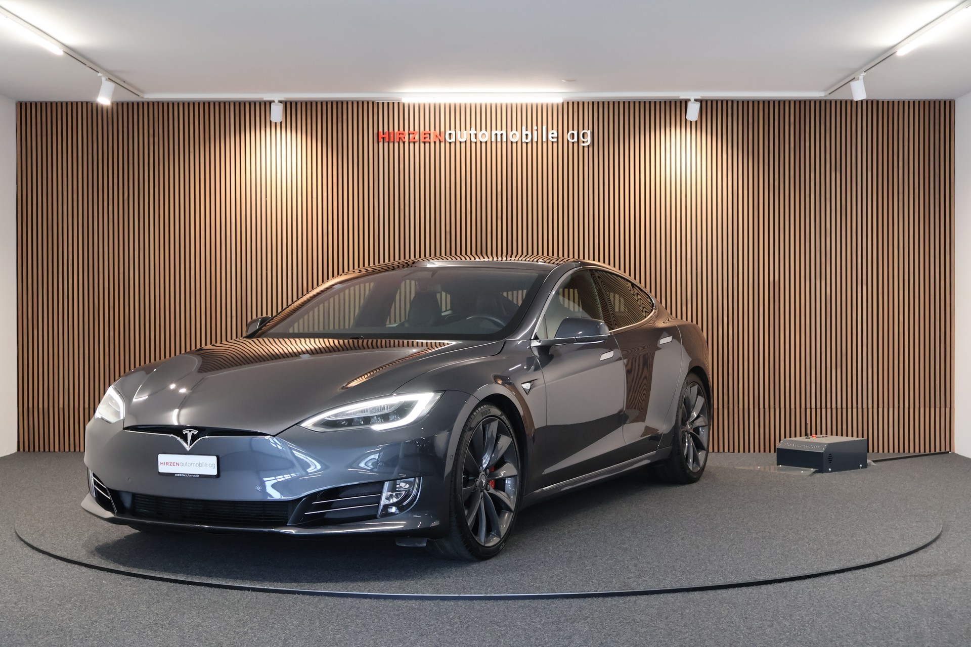 TESLA Model S 100 D Performance