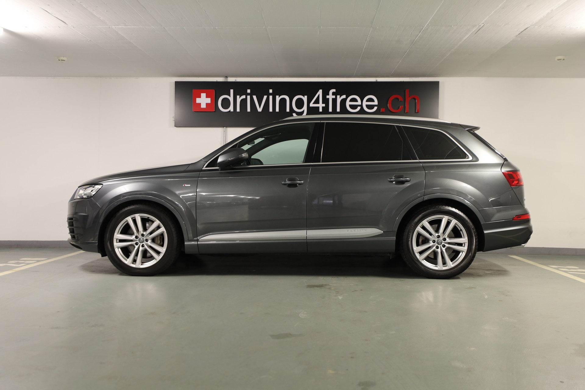 AUDI Q7 3.0 TDI quattro tiptronic-showroom-element-1