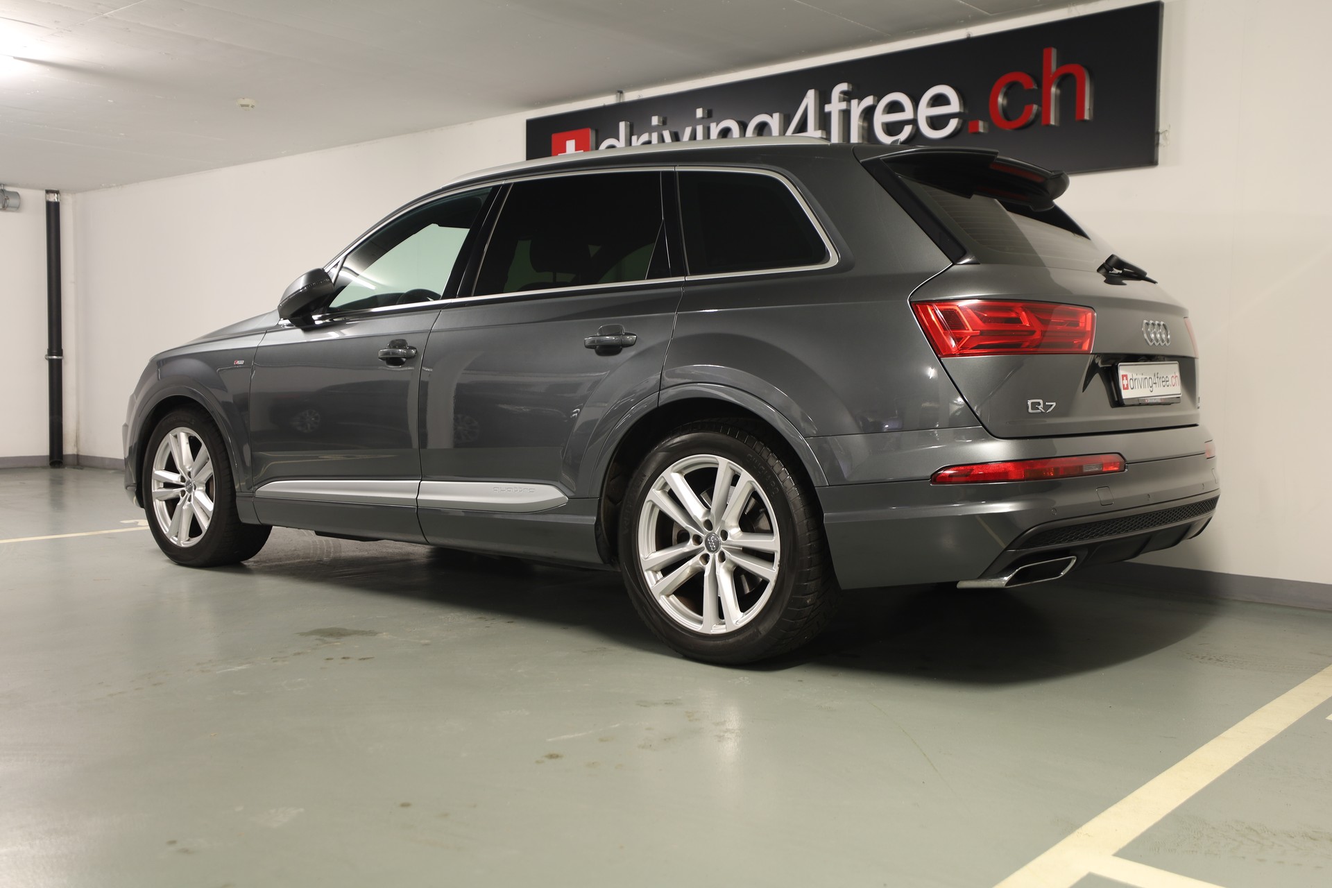 AUDI Q7 3.0 TDI quattro tiptronic-showroom-element-2