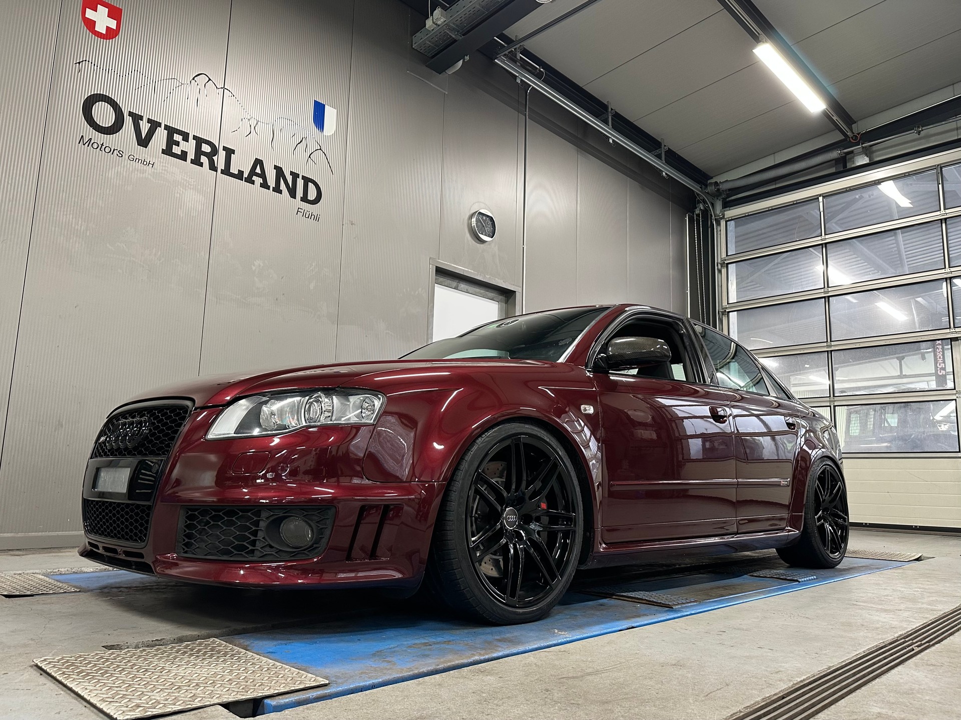AUDI RS4 4.2 V8 quattro