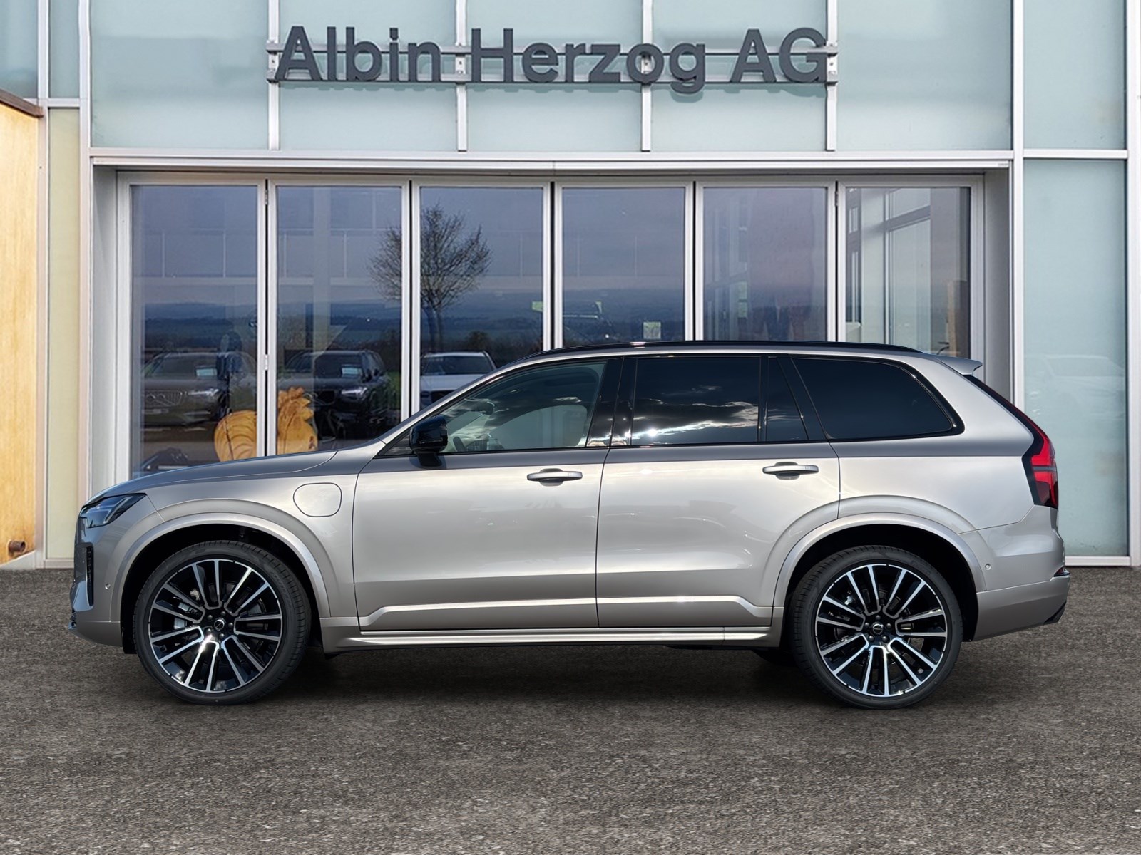 VOLVO XC90 2.0 T8 TE Ultra Dark eAWD-showroom-element-1