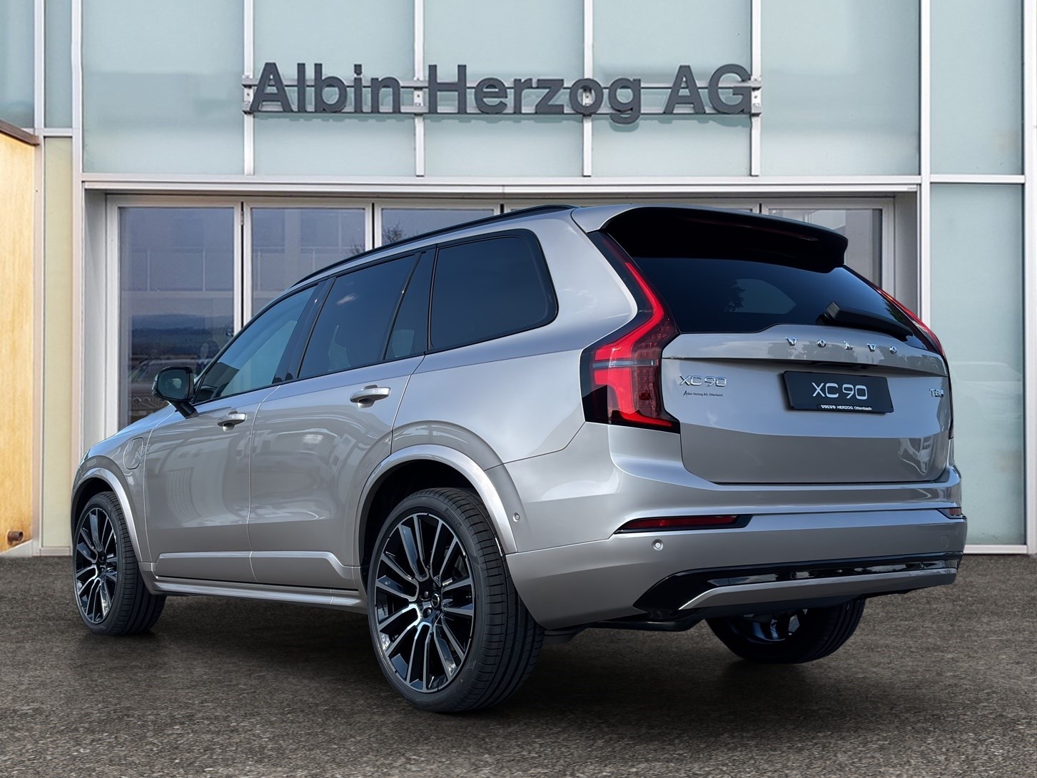 VOLVO XC90 2.0 T8 TE Ultra Dark eAWD-showroom-element-2