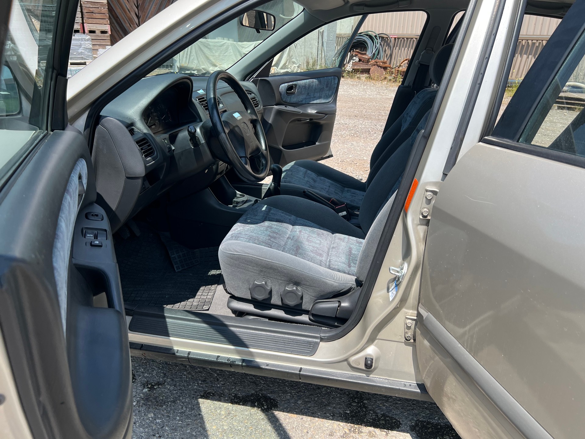 MAZDA 626 2.0i-16V HPV Acquistare in vendita