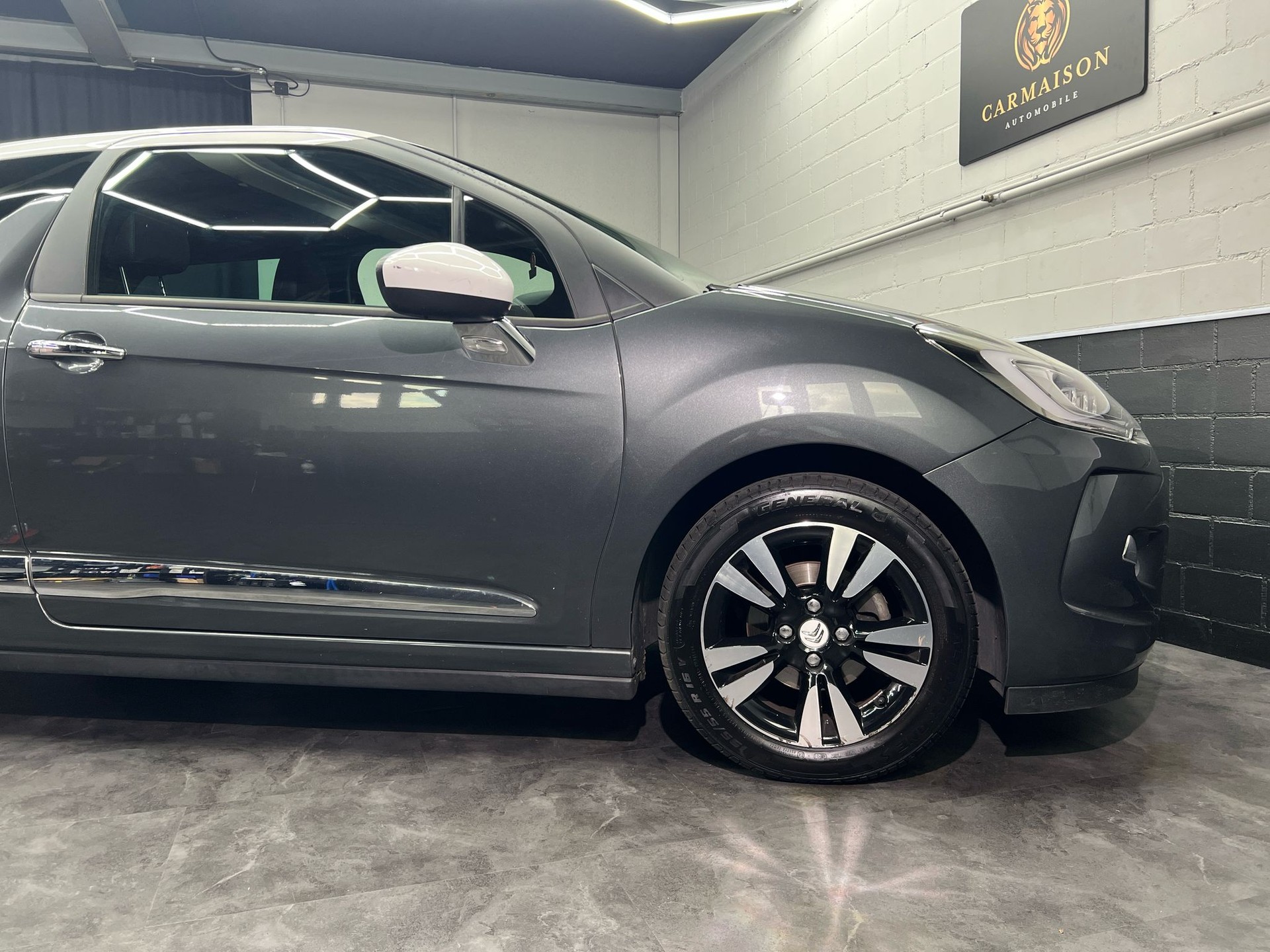 DS AUTOMOBILES DS3 1.2 VTi Eye Tech ETG5-image-9
