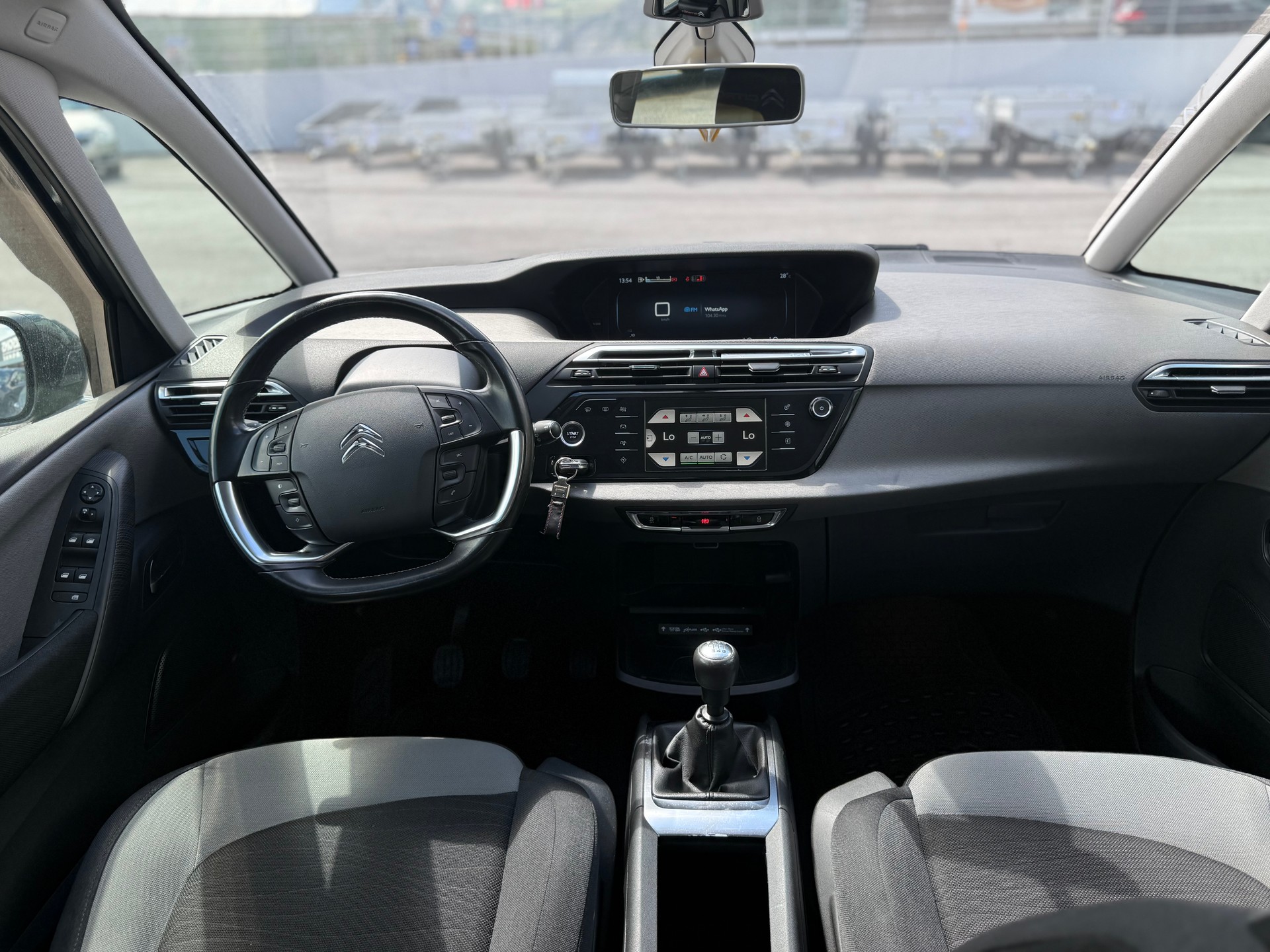 CITROEN C4 Picasso 1.2 Pure Tech Intensive-image-9